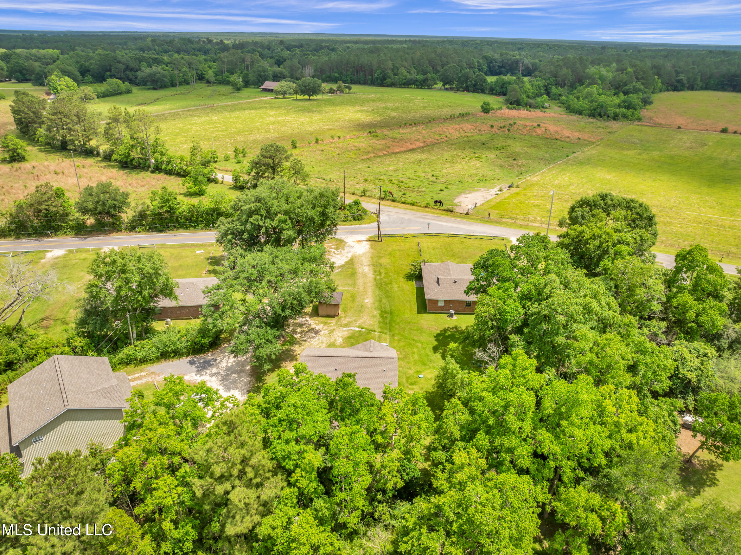 23027 Indian Ridge Road Property Photo 43