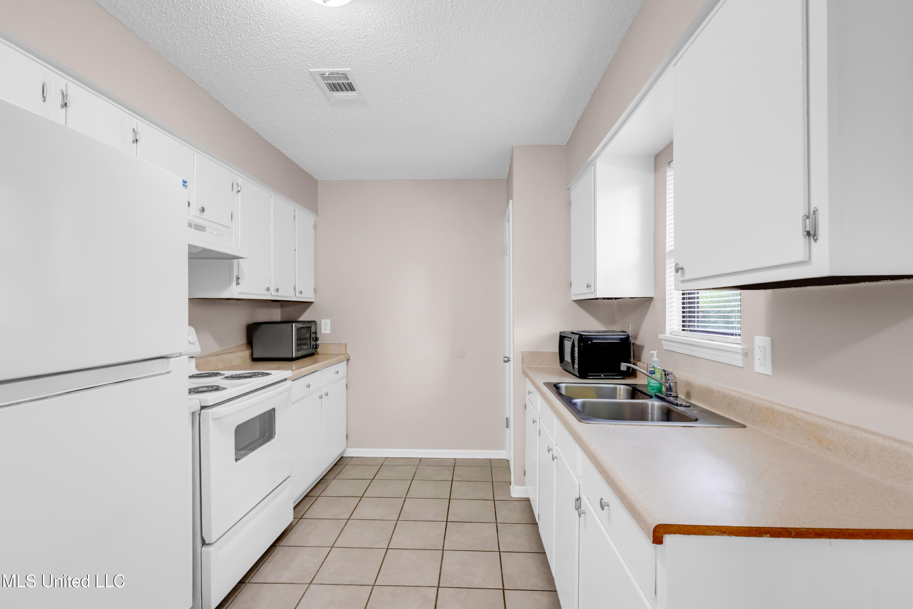 23027 Indian Ridge Road Property Photo 111