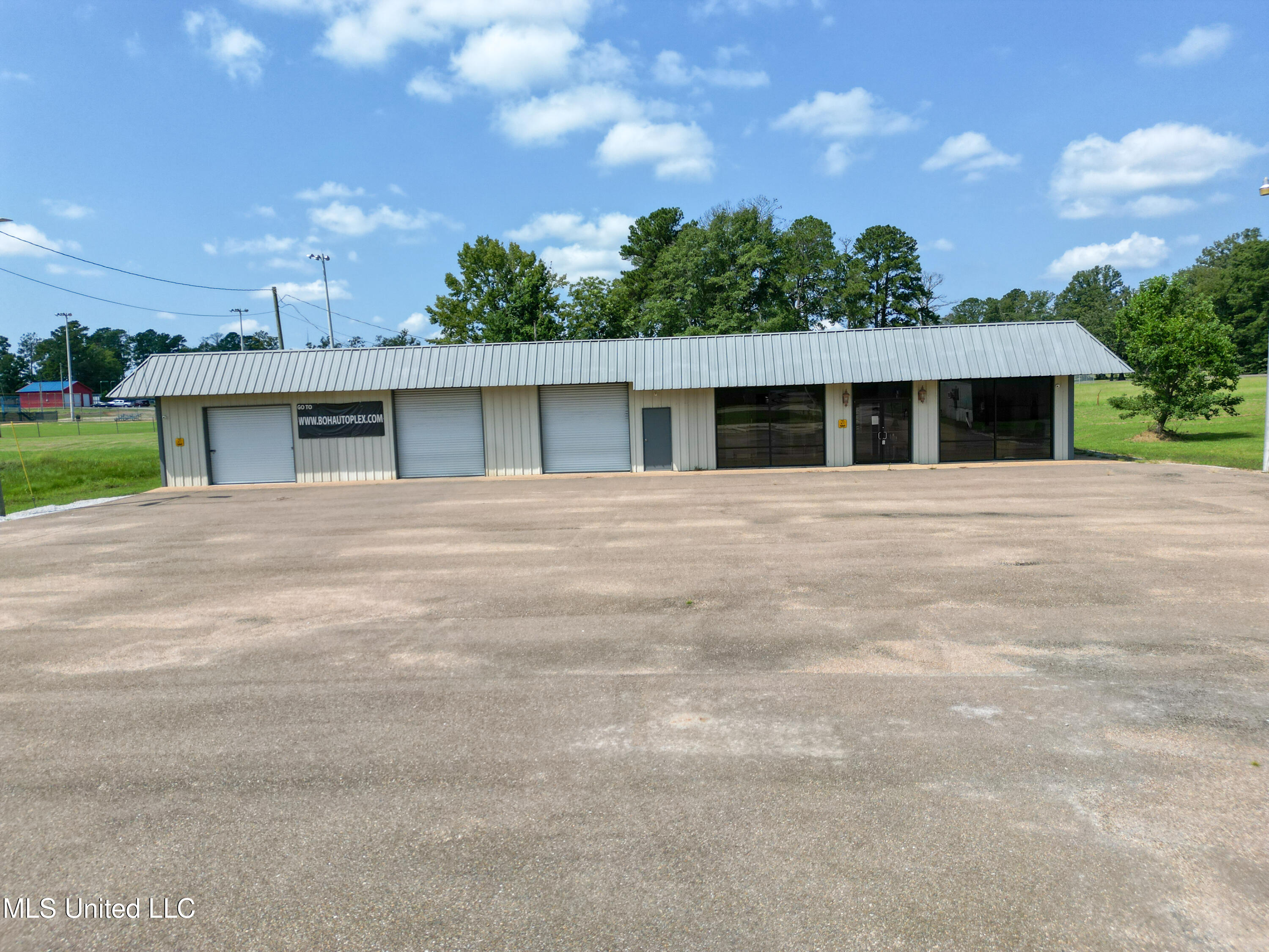 817 Highway 35 Property Photo 4