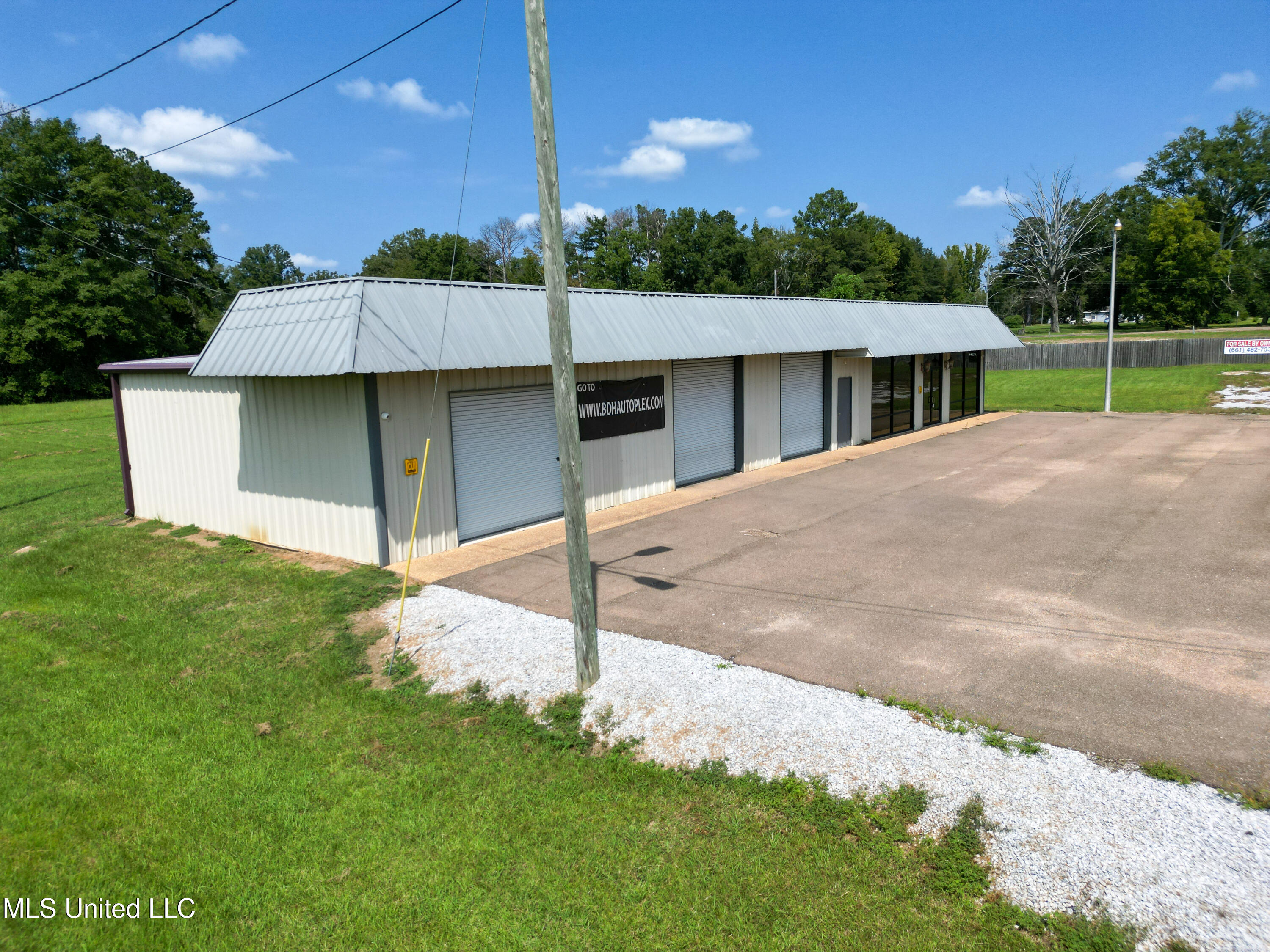 817 Highway 35 Property Photo 5