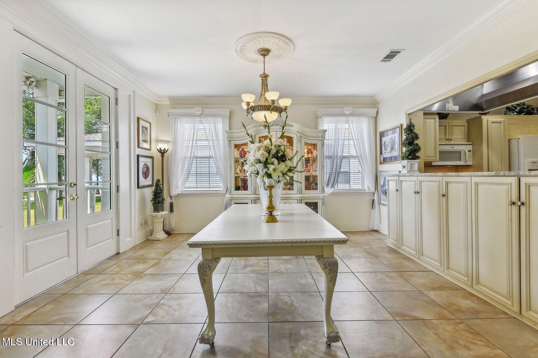 120 W Scenic Drive Property Photo 15