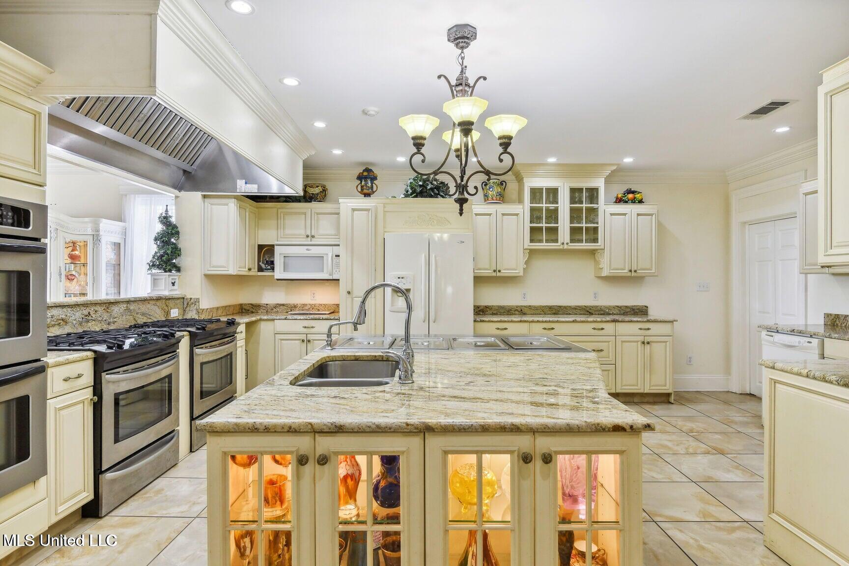 120 W Scenic Drive Property Photo 23