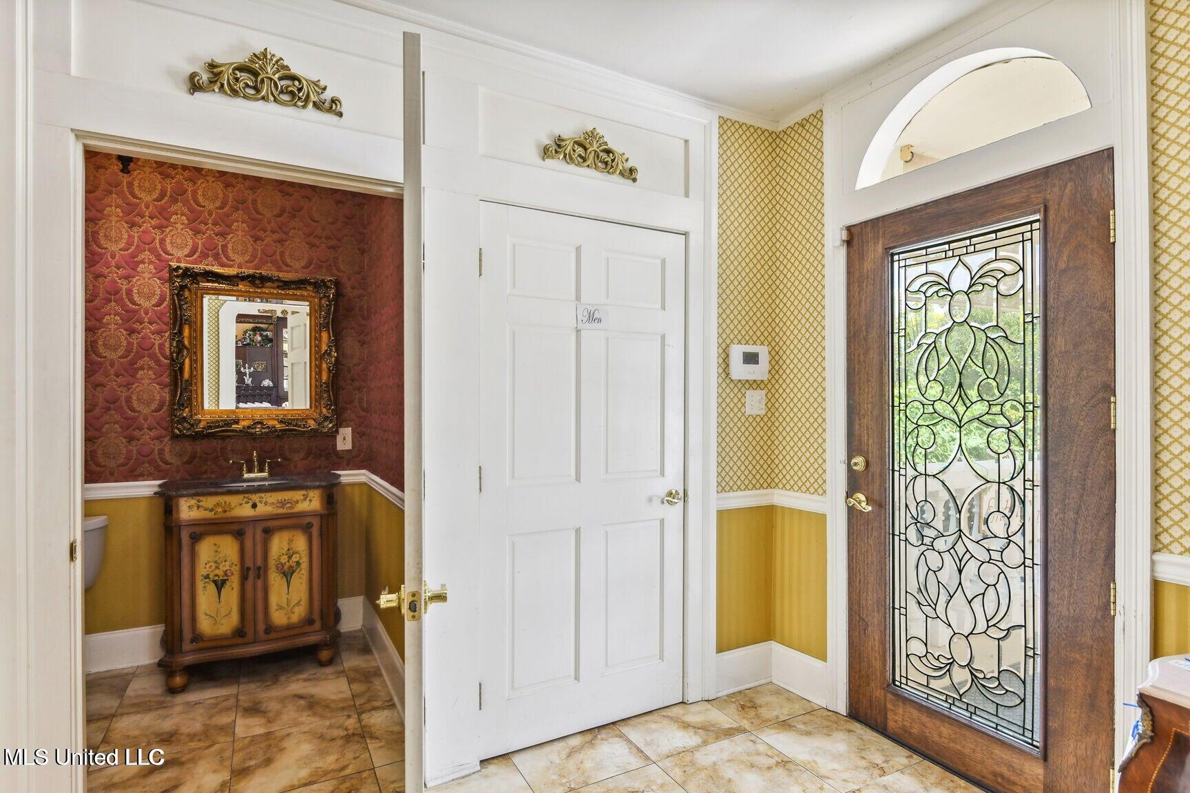 120 W Scenic Drive Property Photo 38