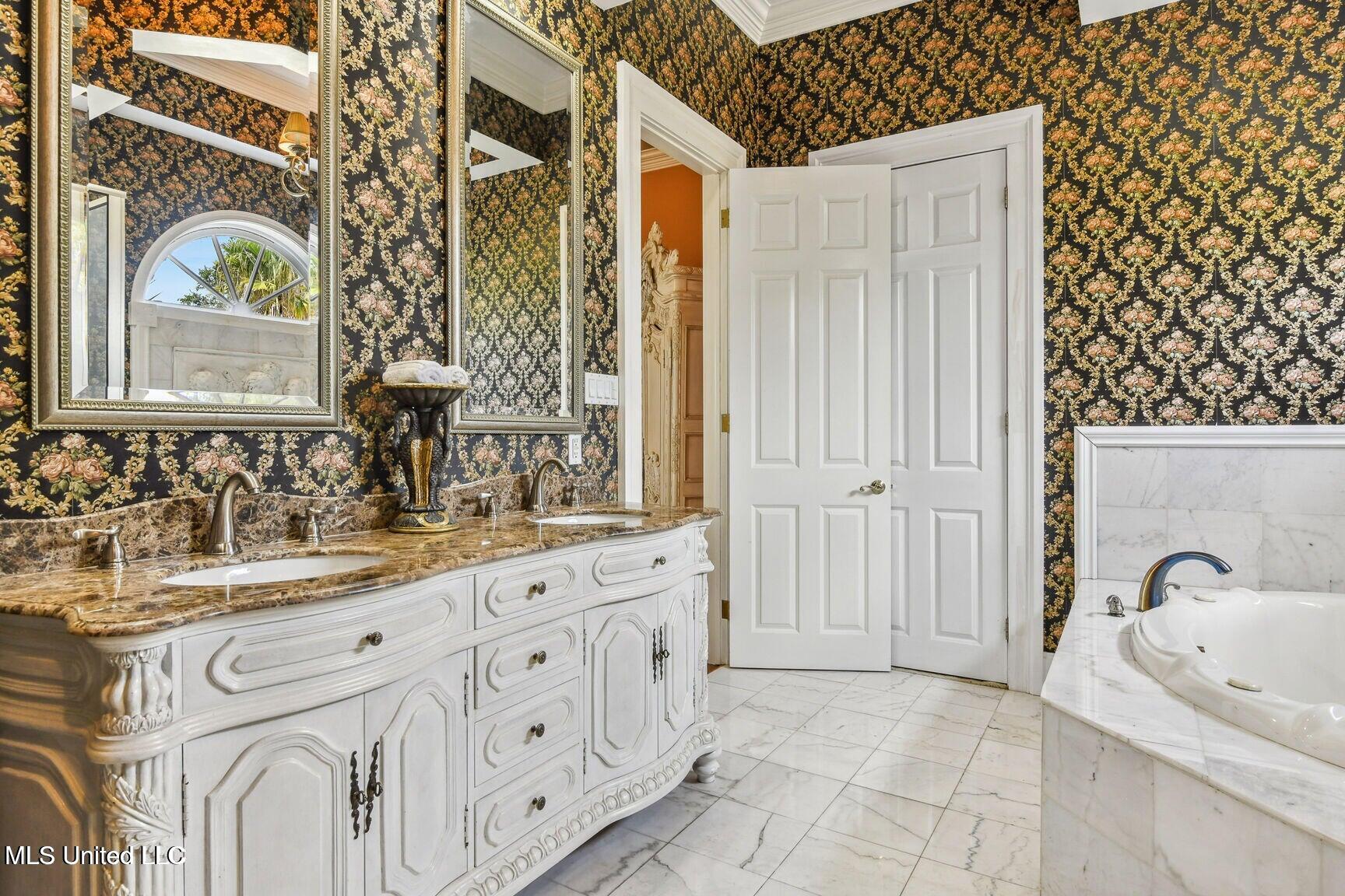 120 W Scenic Drive Property Photo 46