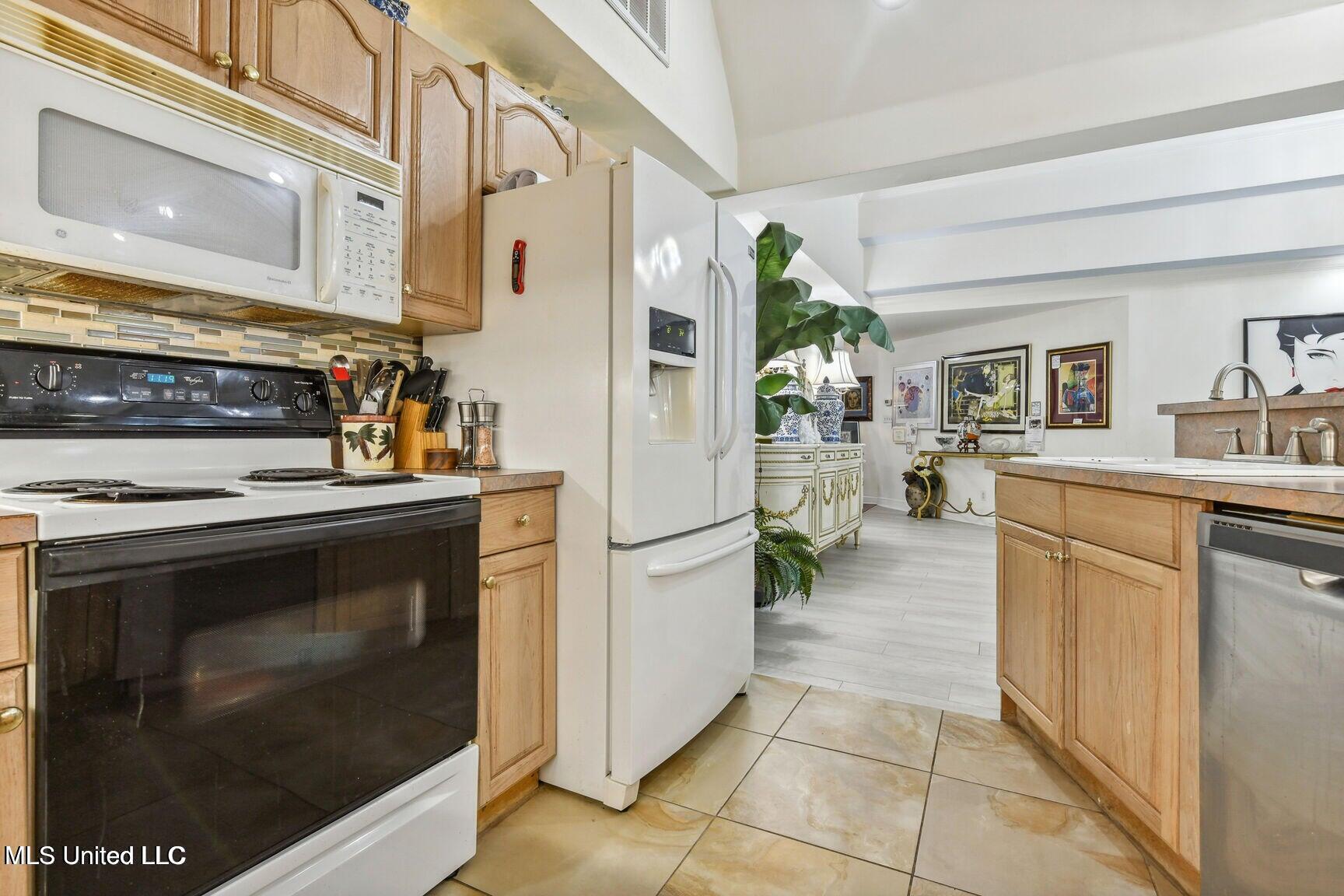 120 W Scenic Drive Property Photo 52