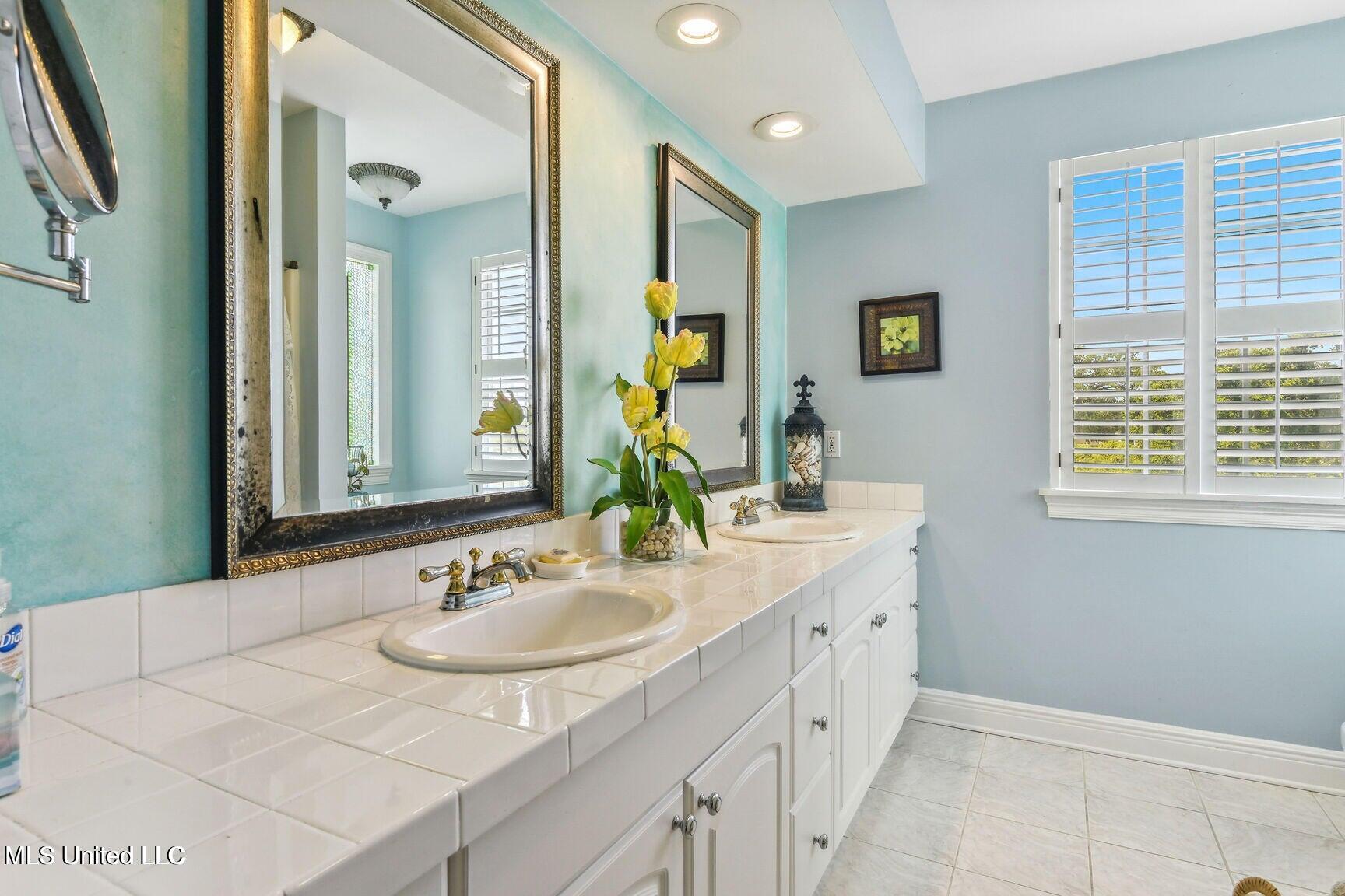 120 W Scenic Drive Property Photo 55