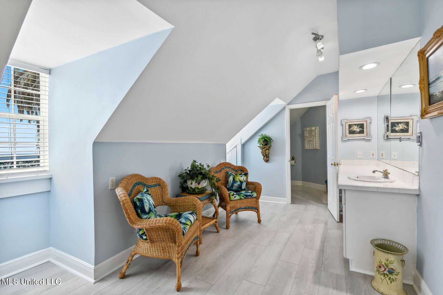 120 W Scenic Drive Property Photo 63