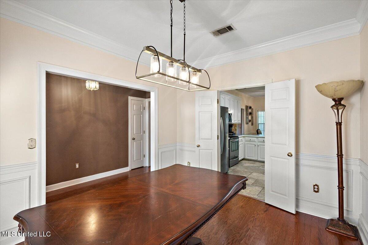 5980 Baxter Drive Property Photo 6