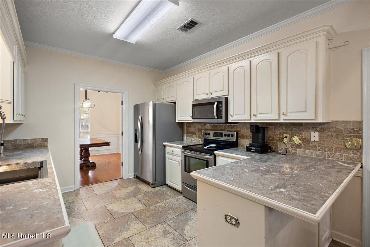 5980 Baxter Drive Property Photo 12