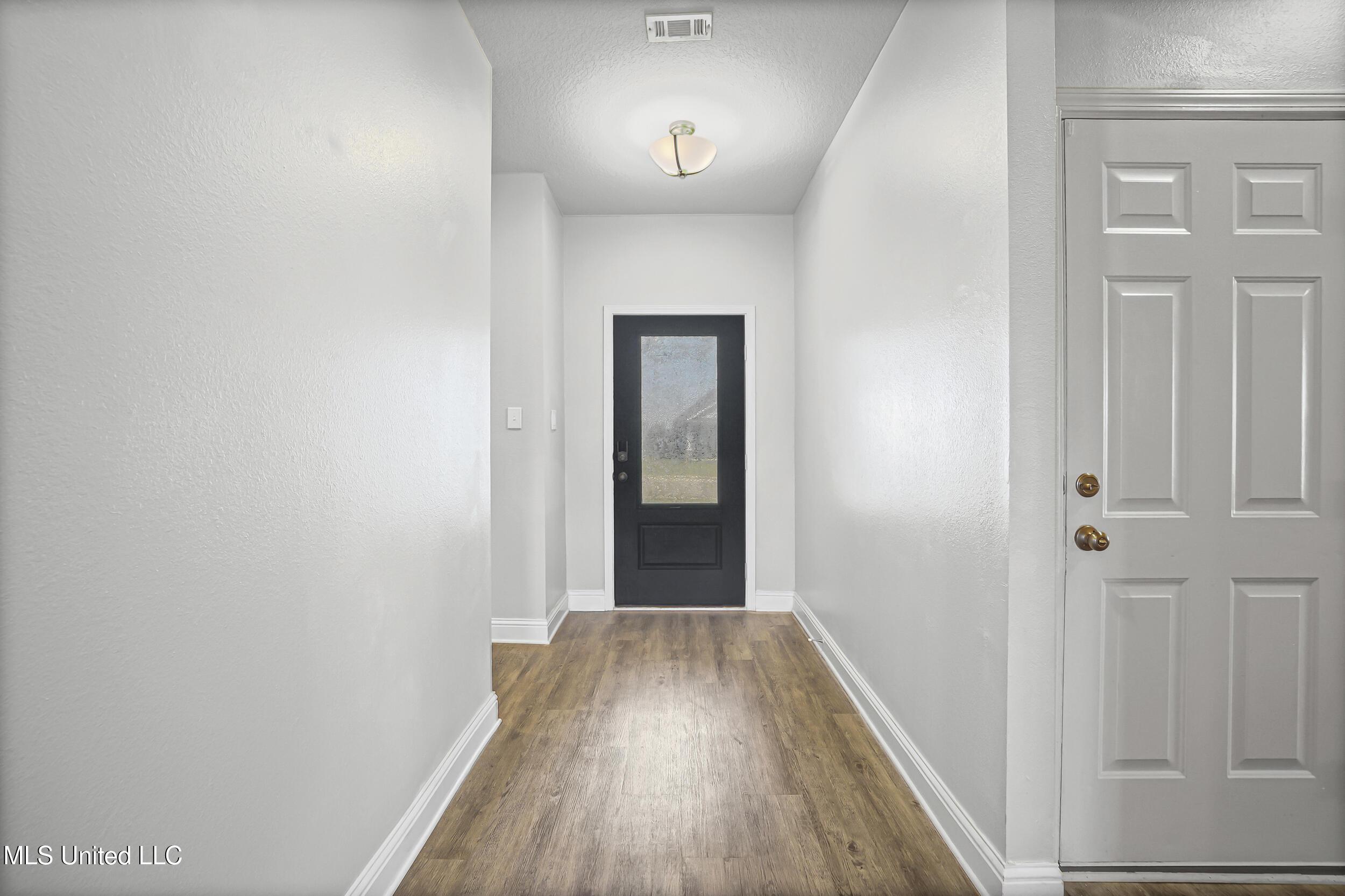 15224 Windmill Ridge Parkway Property Photo 5