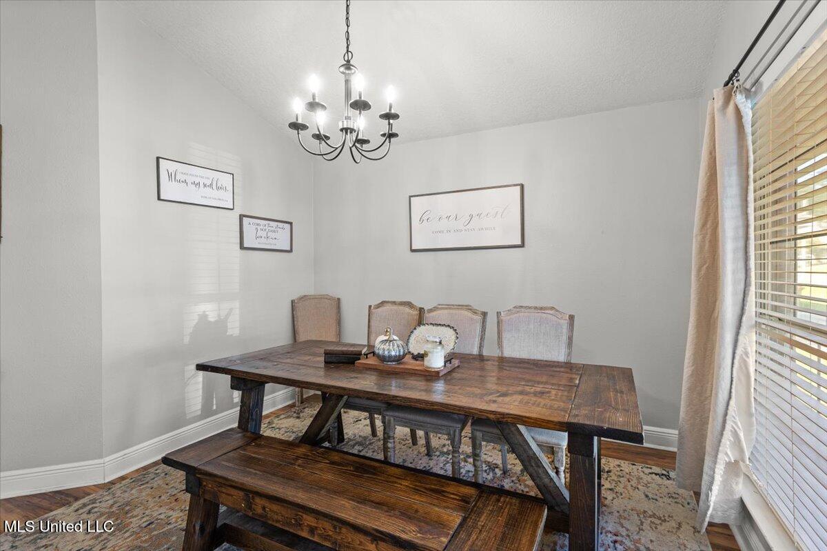 15049 Cedar Springs Drive Property Photo 7