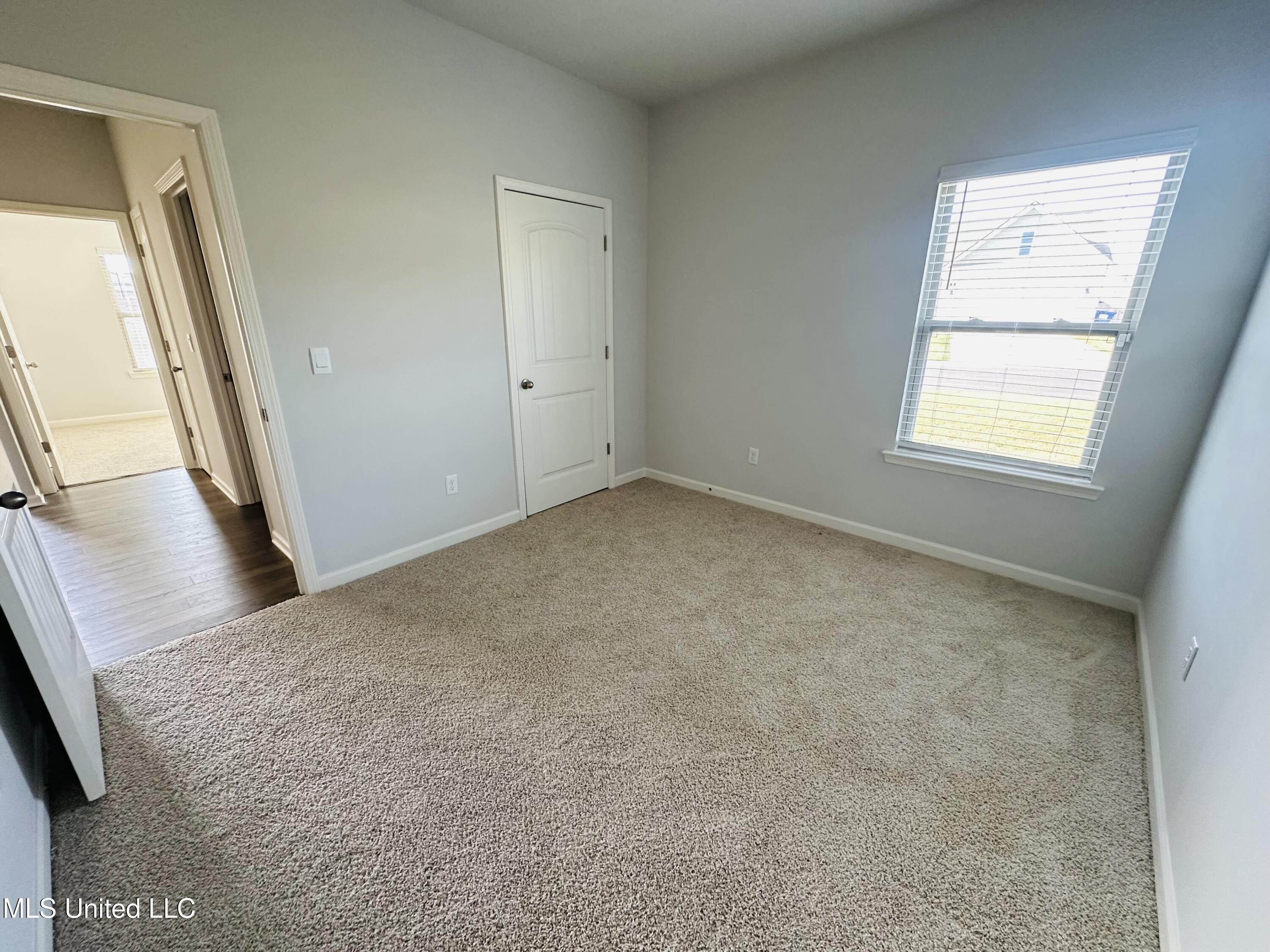 87 Banks Boulevard Property Photo 6