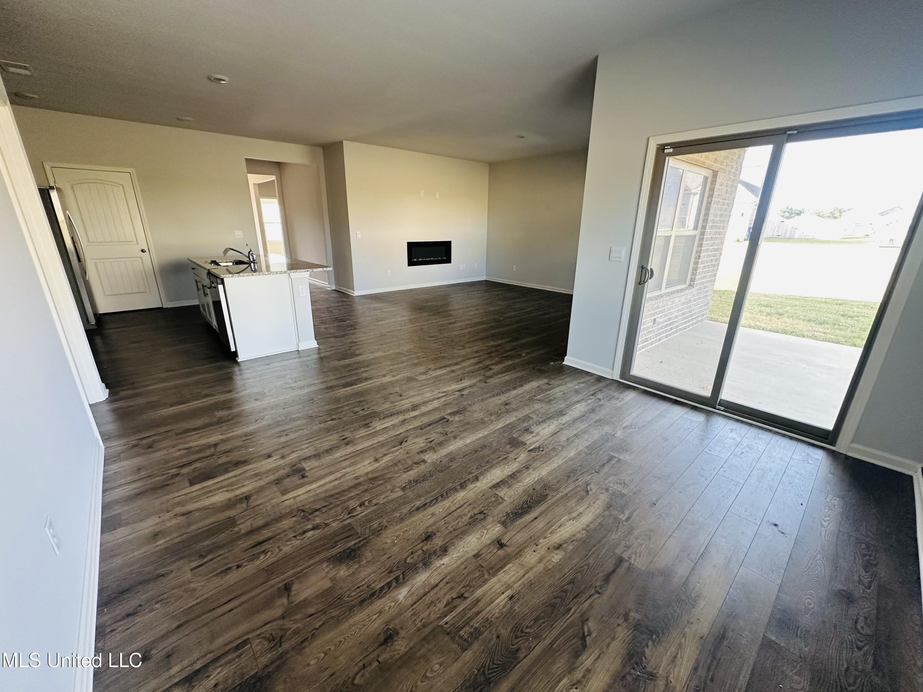 87 Banks Boulevard Property Photo 10