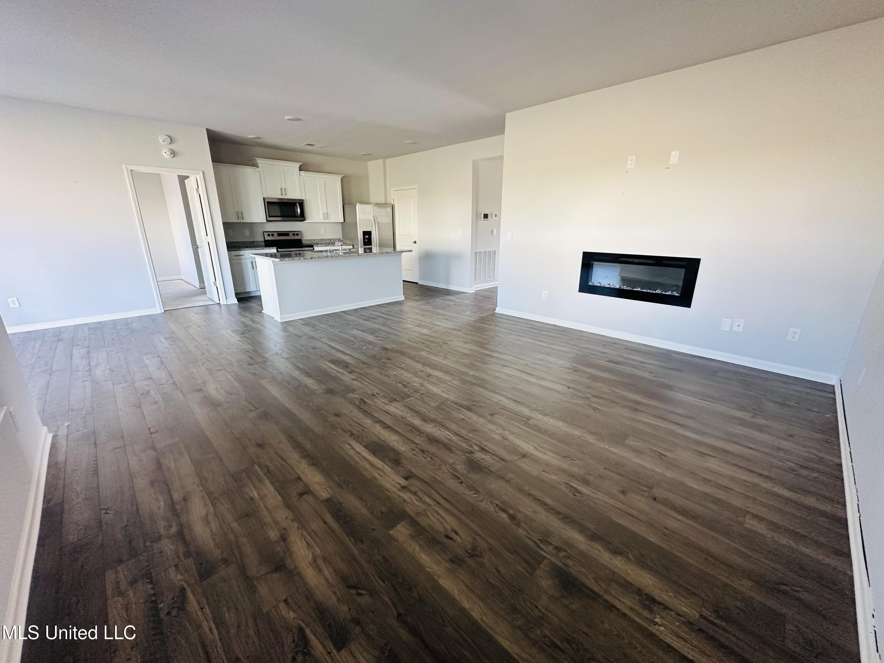 87 Banks Boulevard Property Photo 11