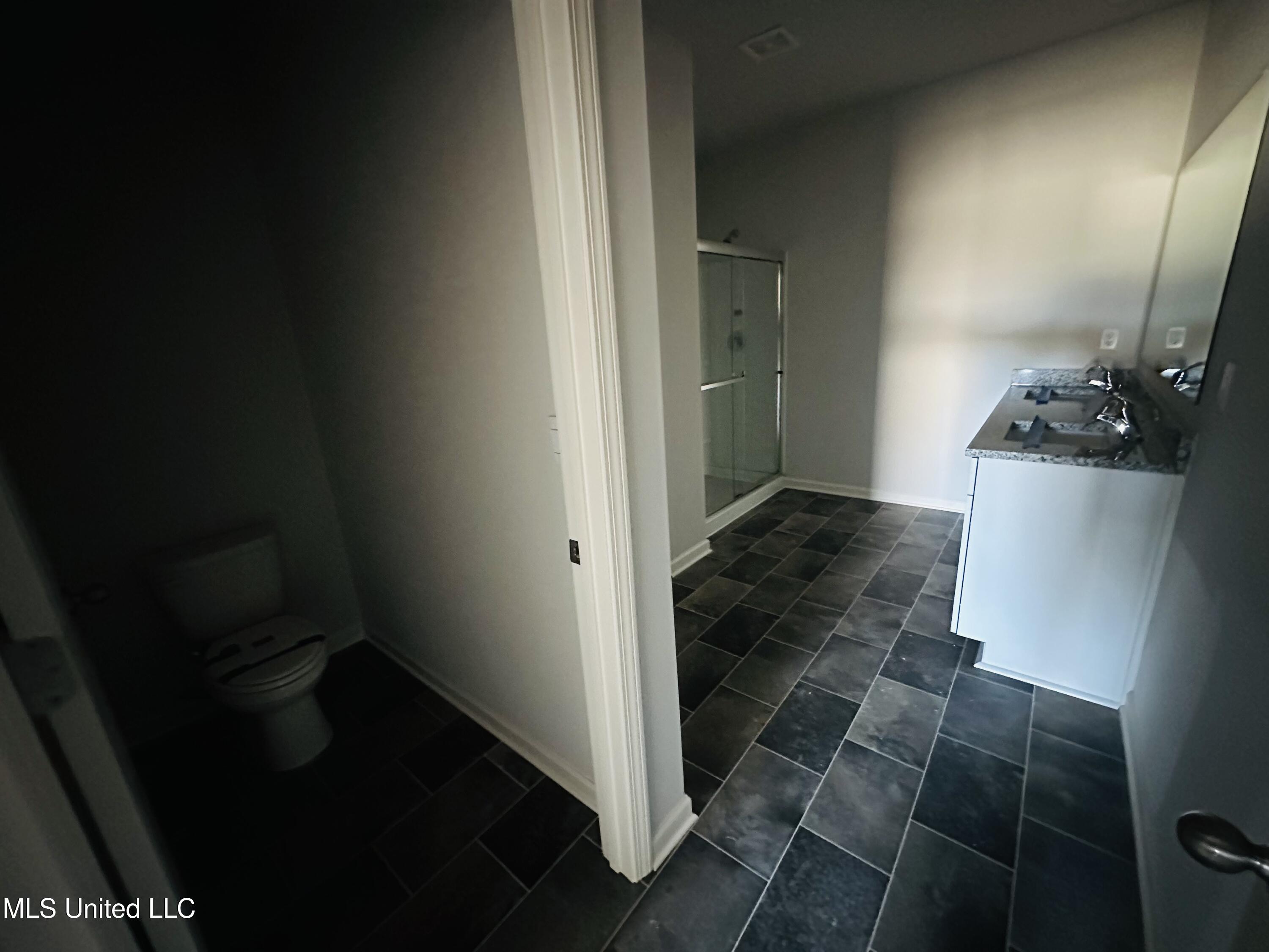 87 Banks Boulevard Property Photo 14