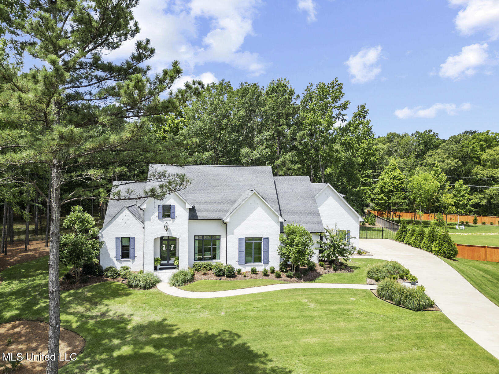 502 Cypress Cove Property Photo 1