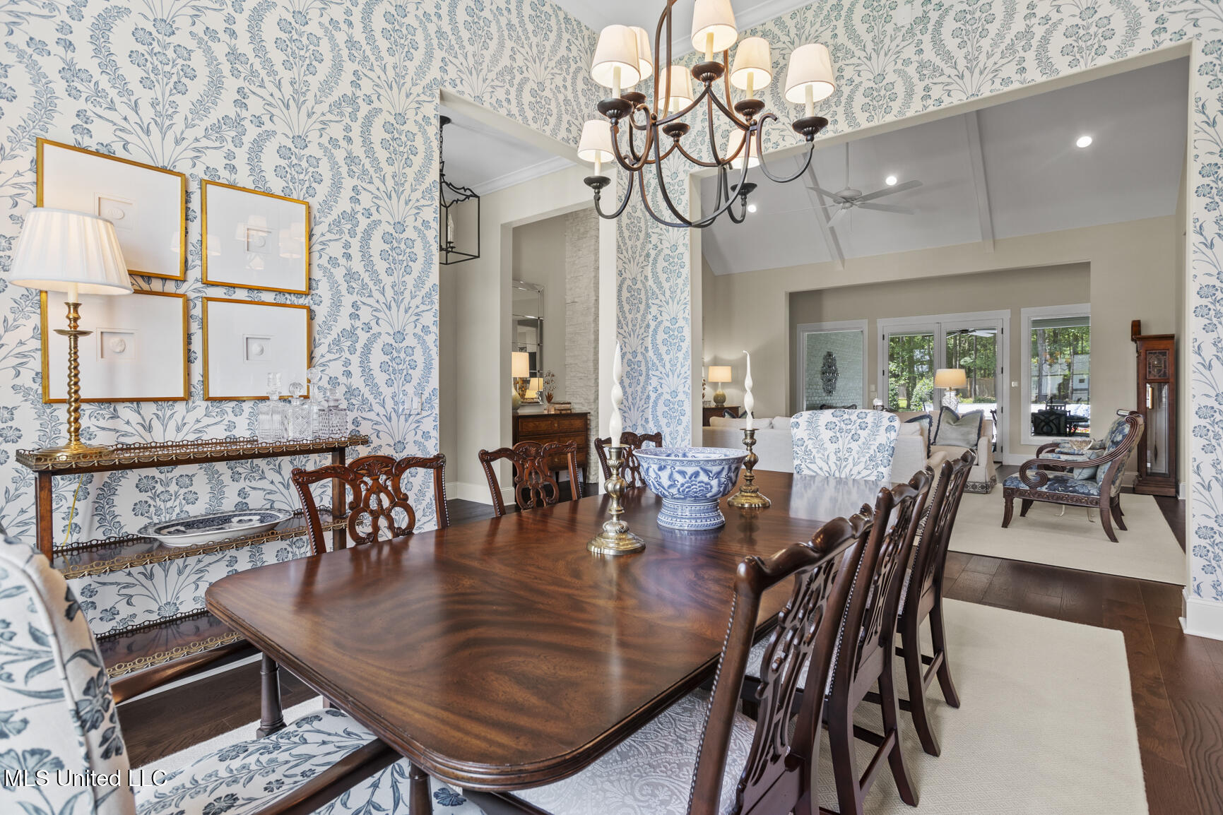 502 Cypress Cove Property Photo 6