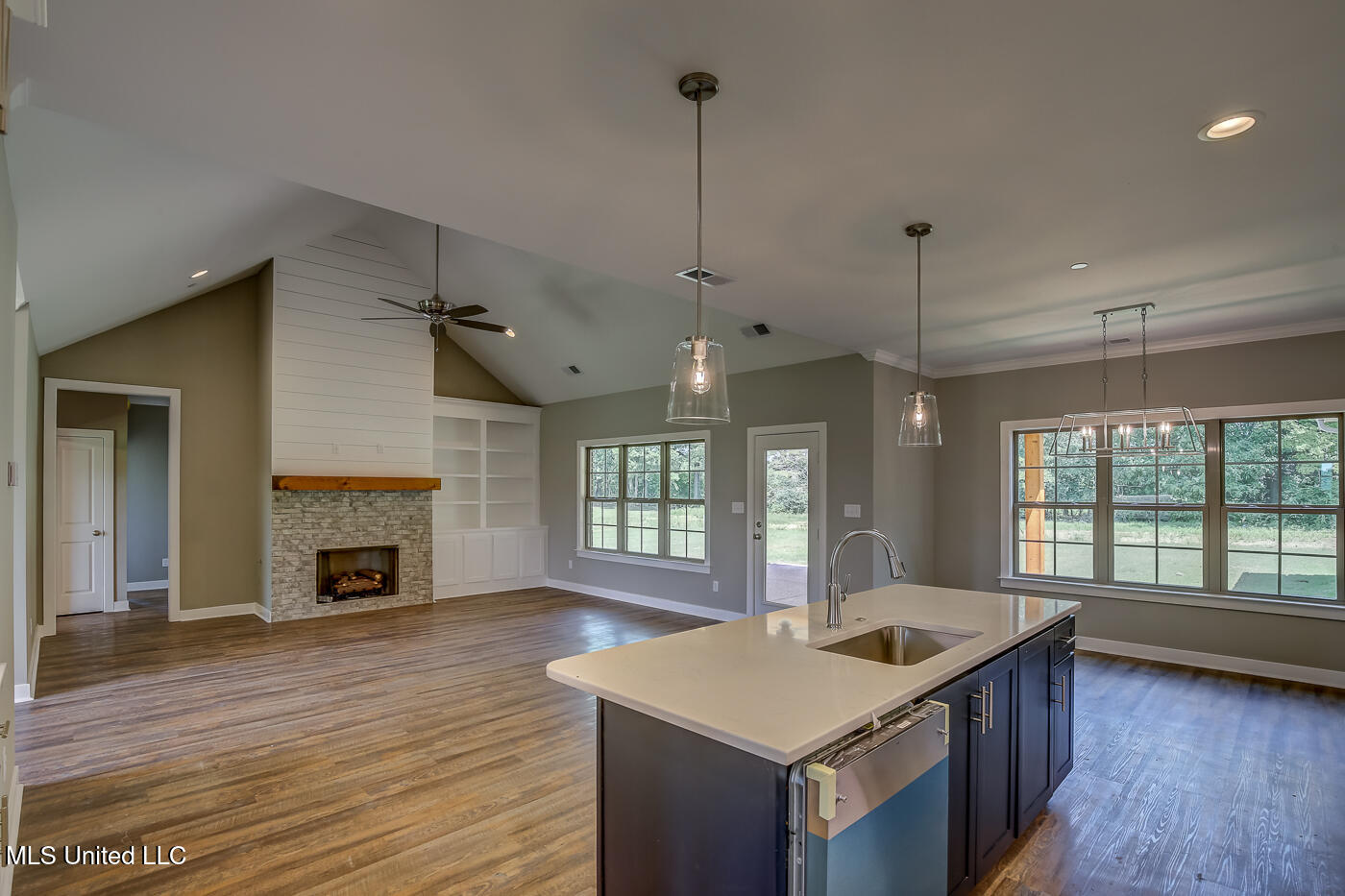 1634 Tributary Drive Property Photo 5