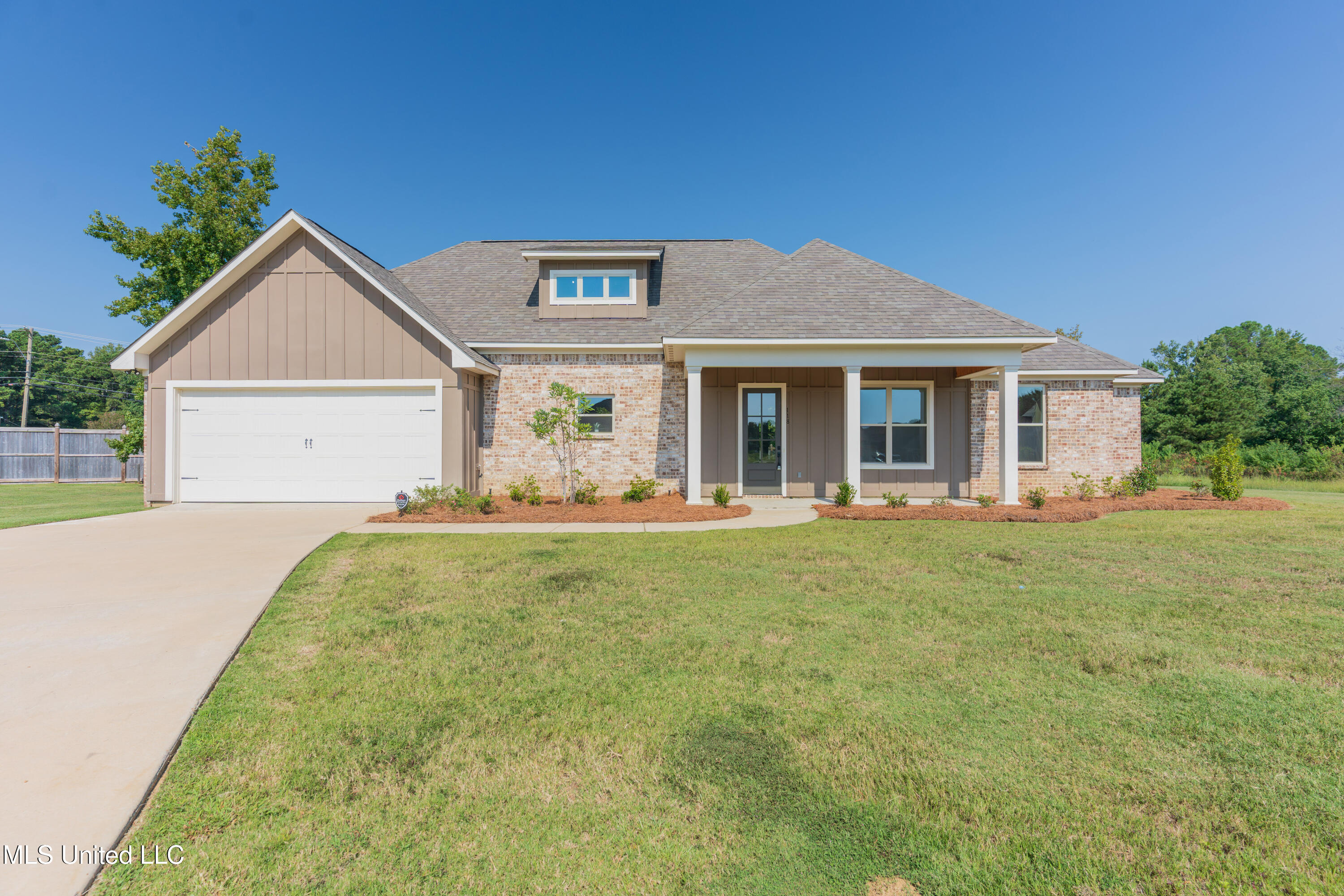 118 Trace Pointe Place Property Photo 2
