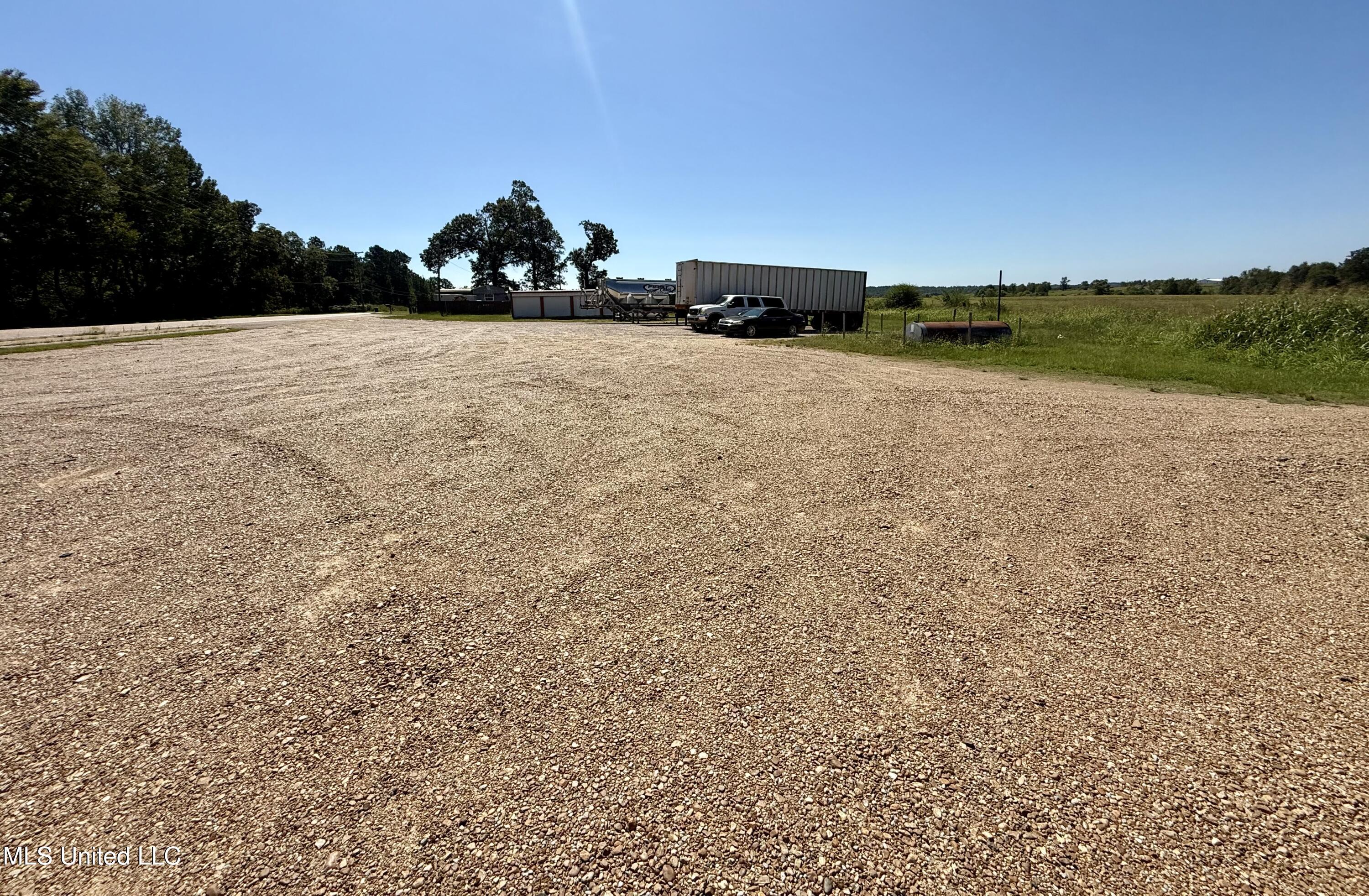 1681 Ms 550 Property Photo 17