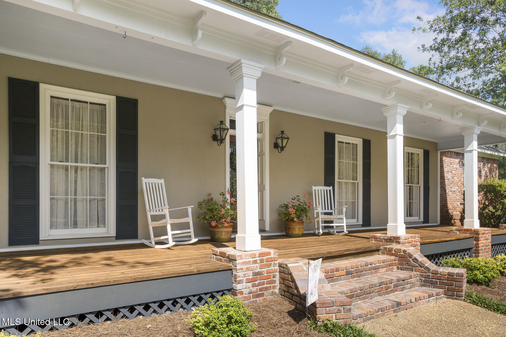 148 Deertrail Lane Property Photo 4