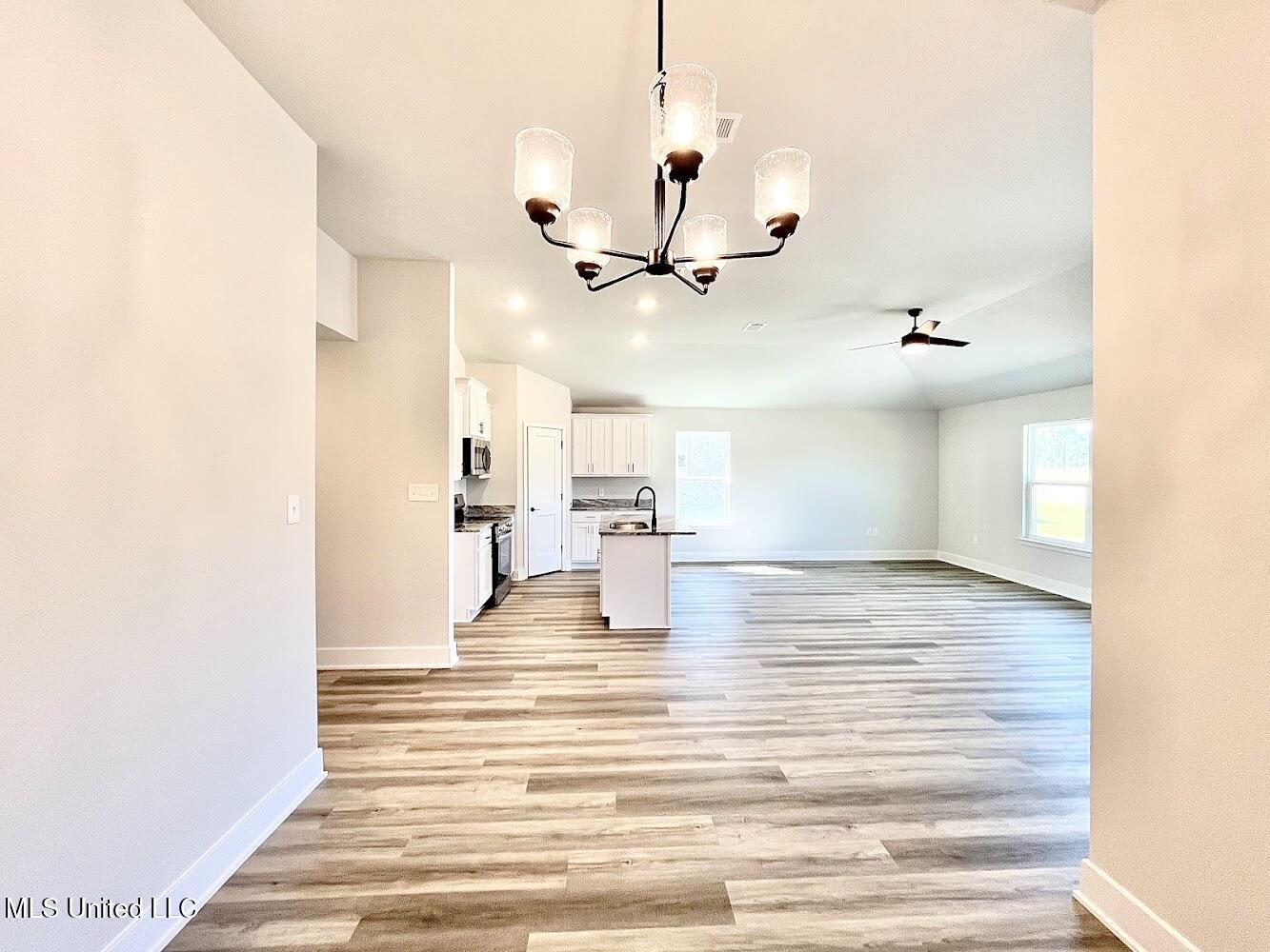 14954 Fritz Circle Property Photo 8