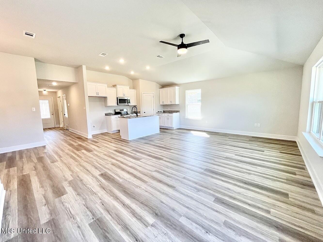 14954 Fritz Circle Property Photo 14