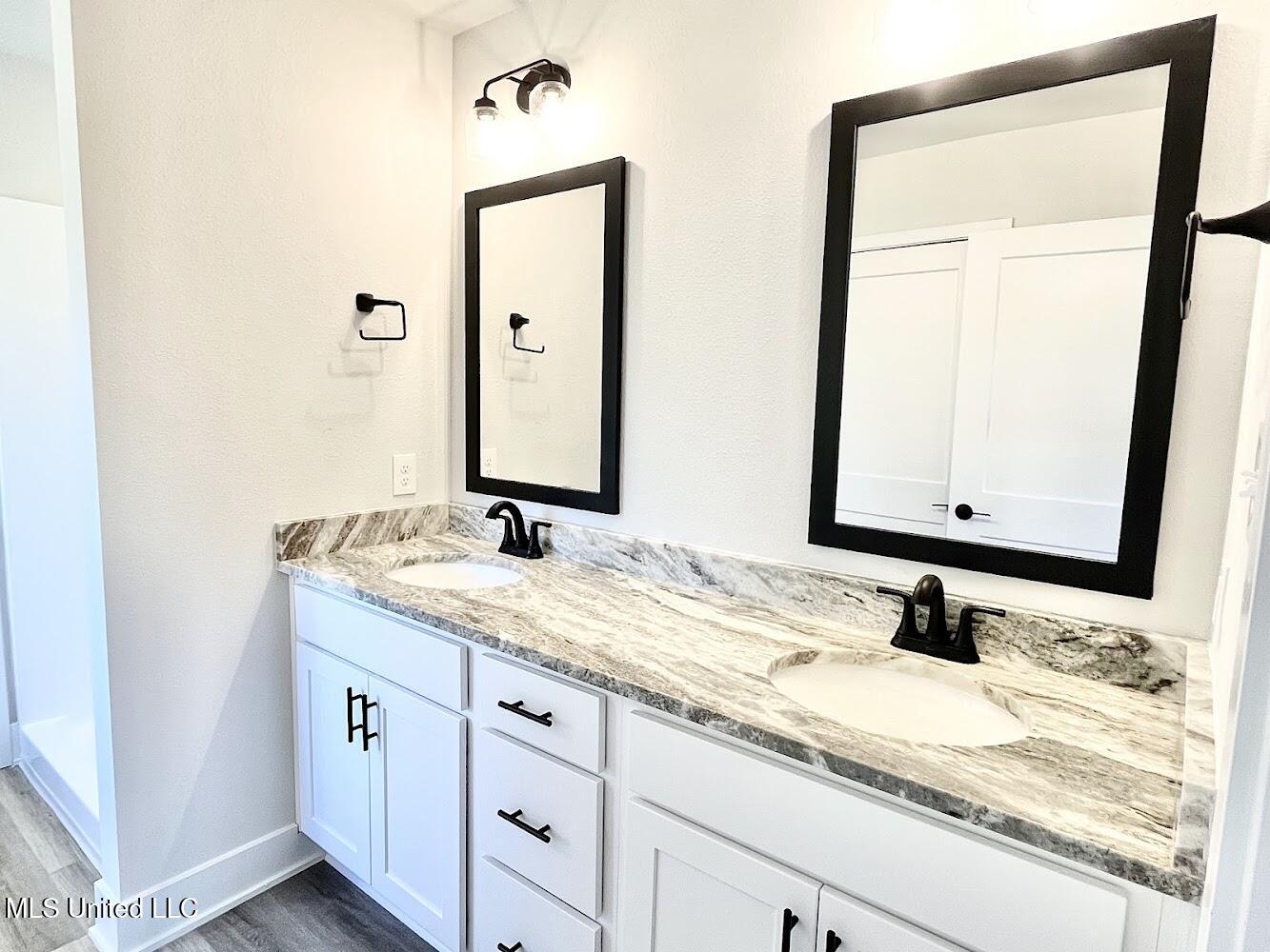 14954 Fritz Circle Property Photo 24