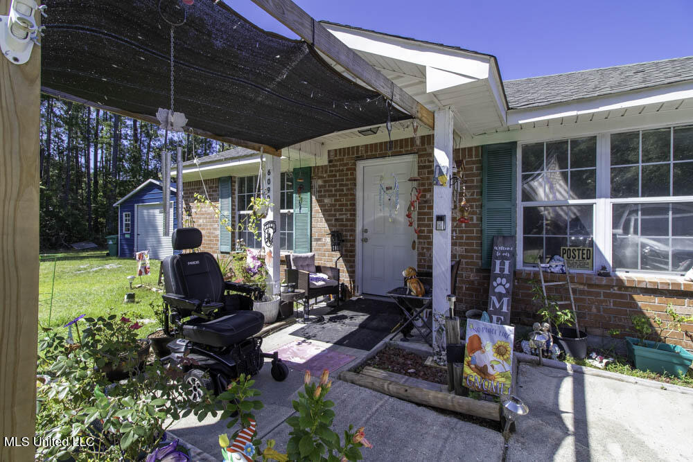 6090 Copiah Street Property Photo 2