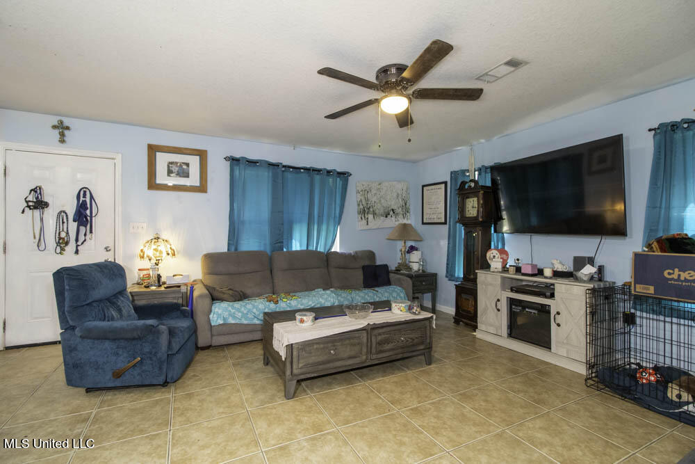 6090 Copiah Street Property Photo 8