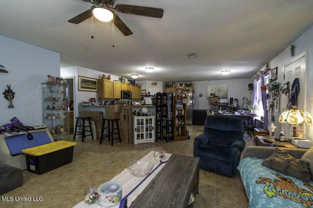 6090 Copiah Street Property Photo 9