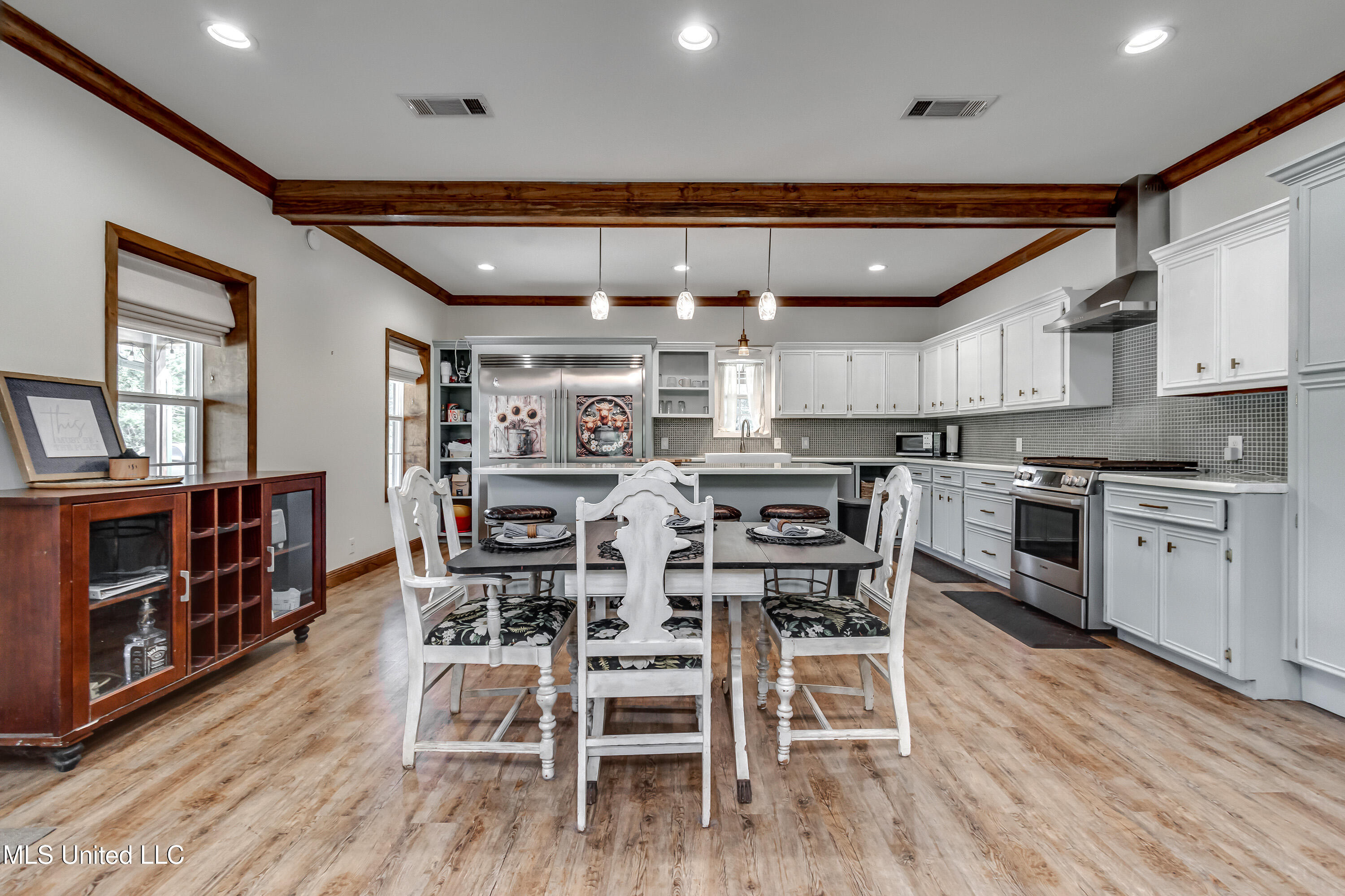 1998 Ms-16 West Property Photo 7