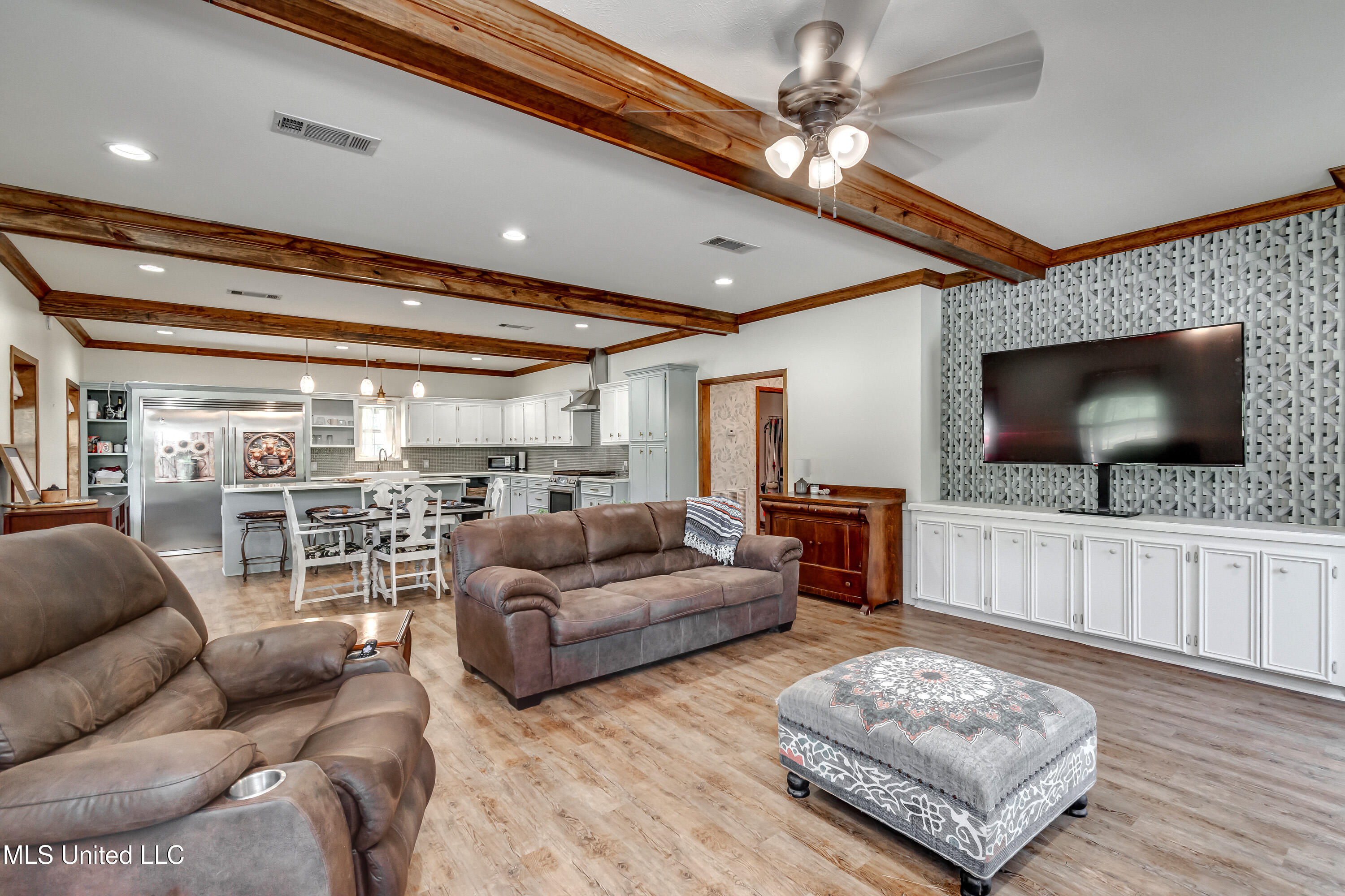 1998 Ms-16 West Property Photo 11