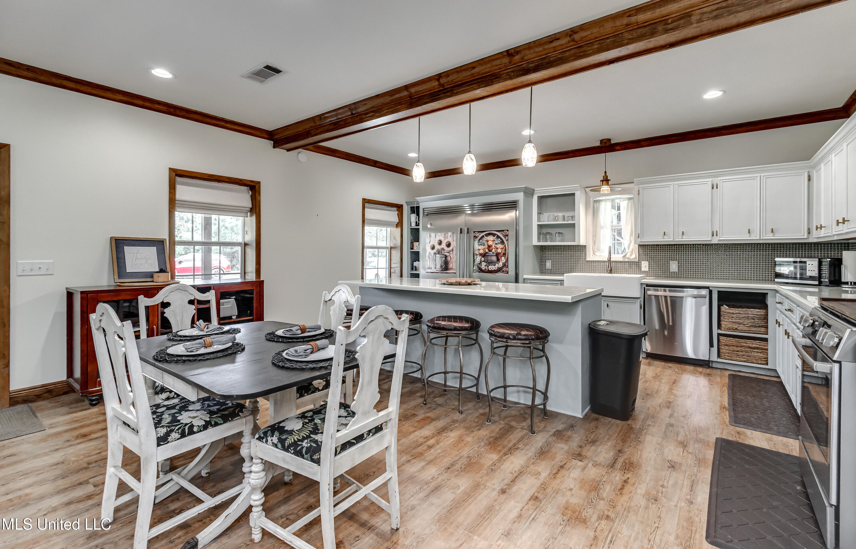 1998 Ms-16 West Property Photo 12