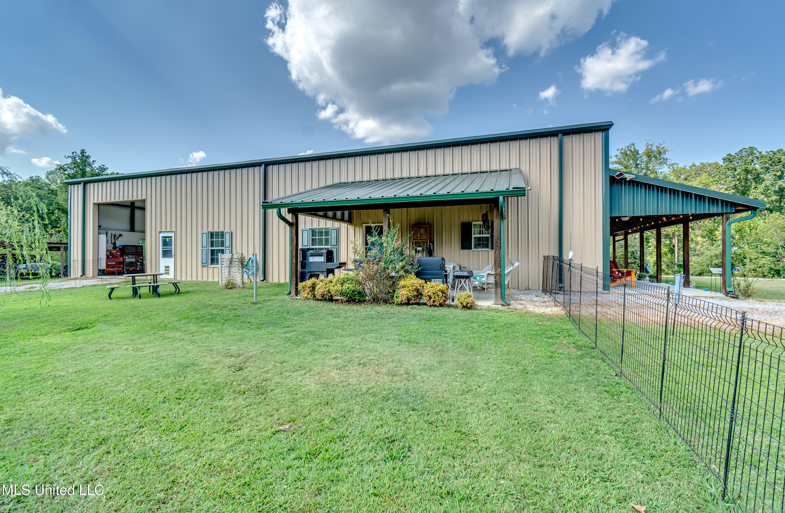 1998 Ms-16 West Property Photo 25