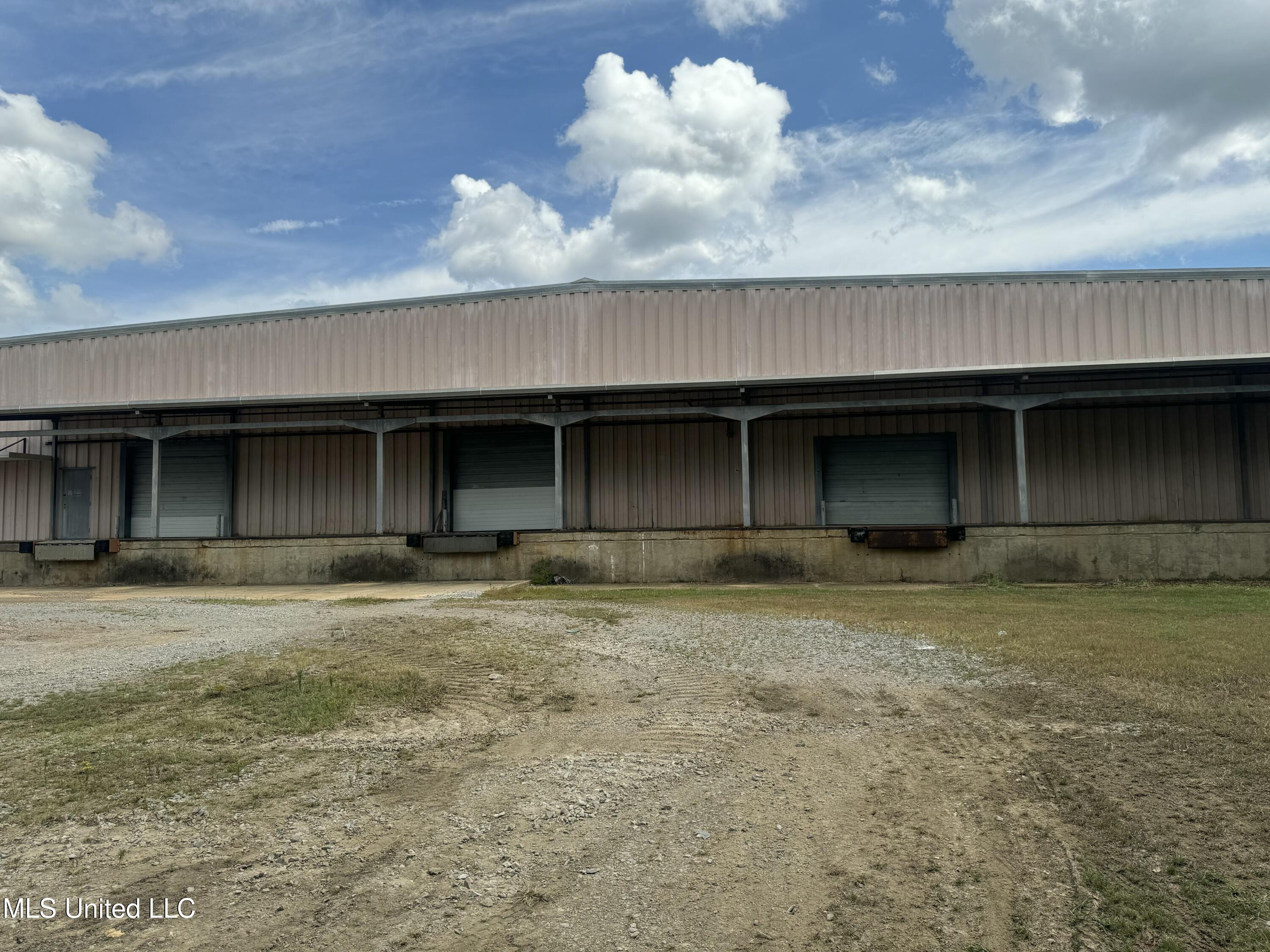 512 Matthews Drive Property Photo 21