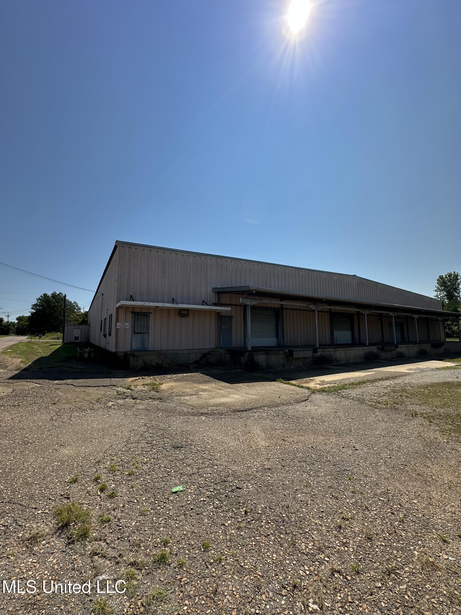 512 Matthews Drive Property Photo 22