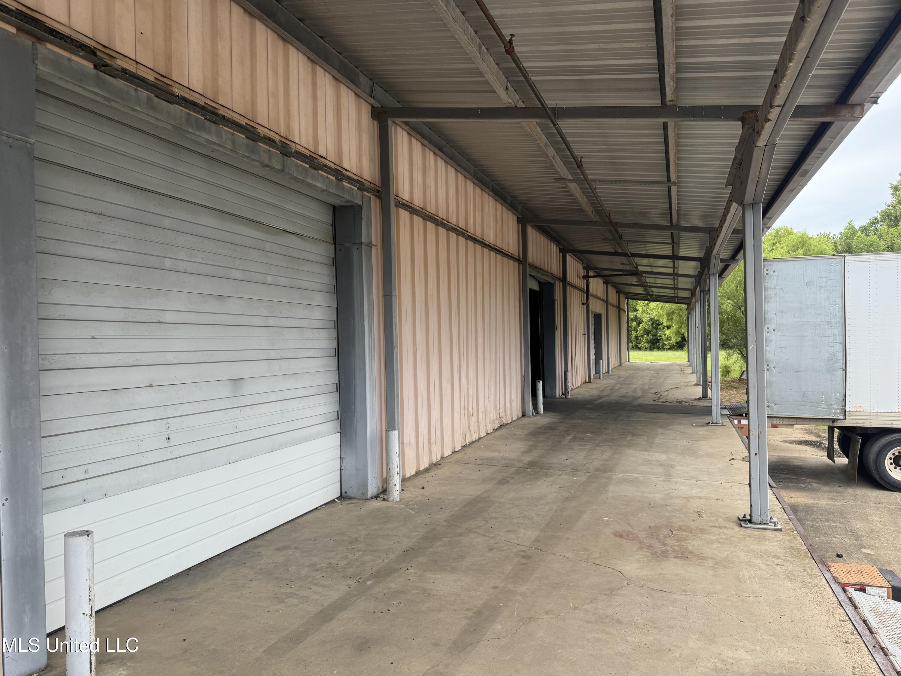 512 Matthews Drive Property Photo 24