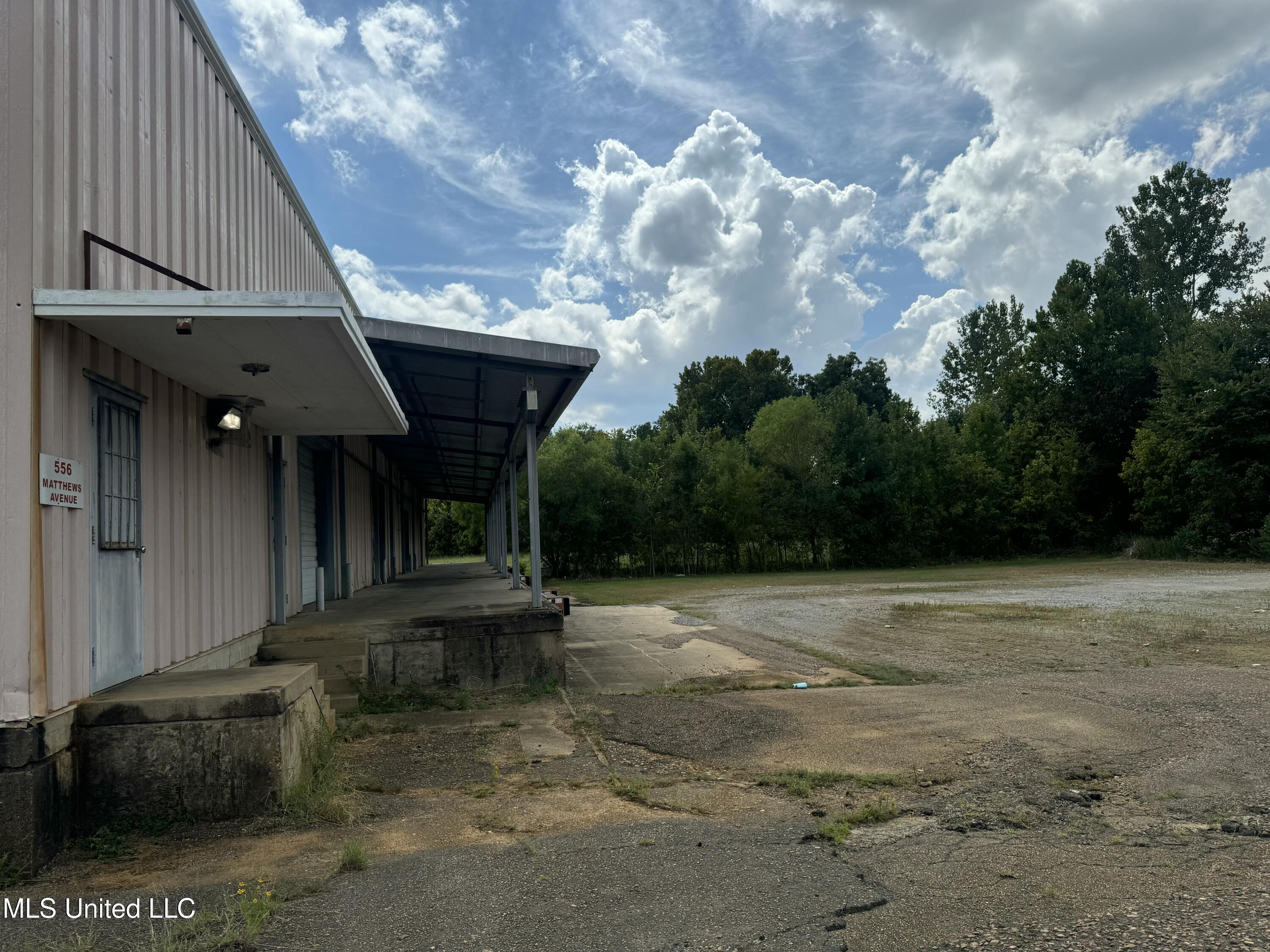 512 Matthews Drive Property Photo 26