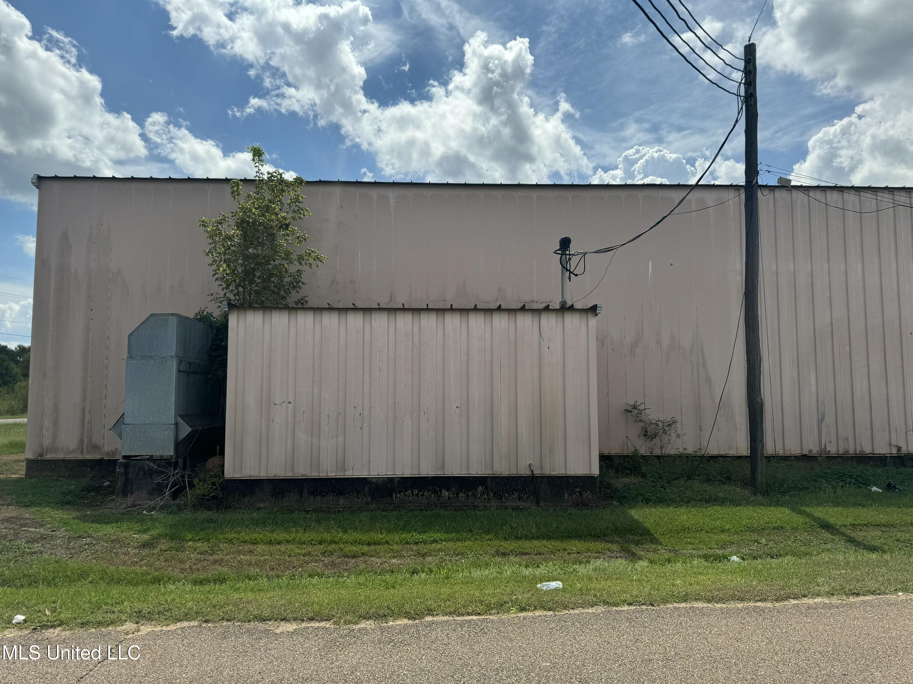 512 Matthews Drive Property Photo 29