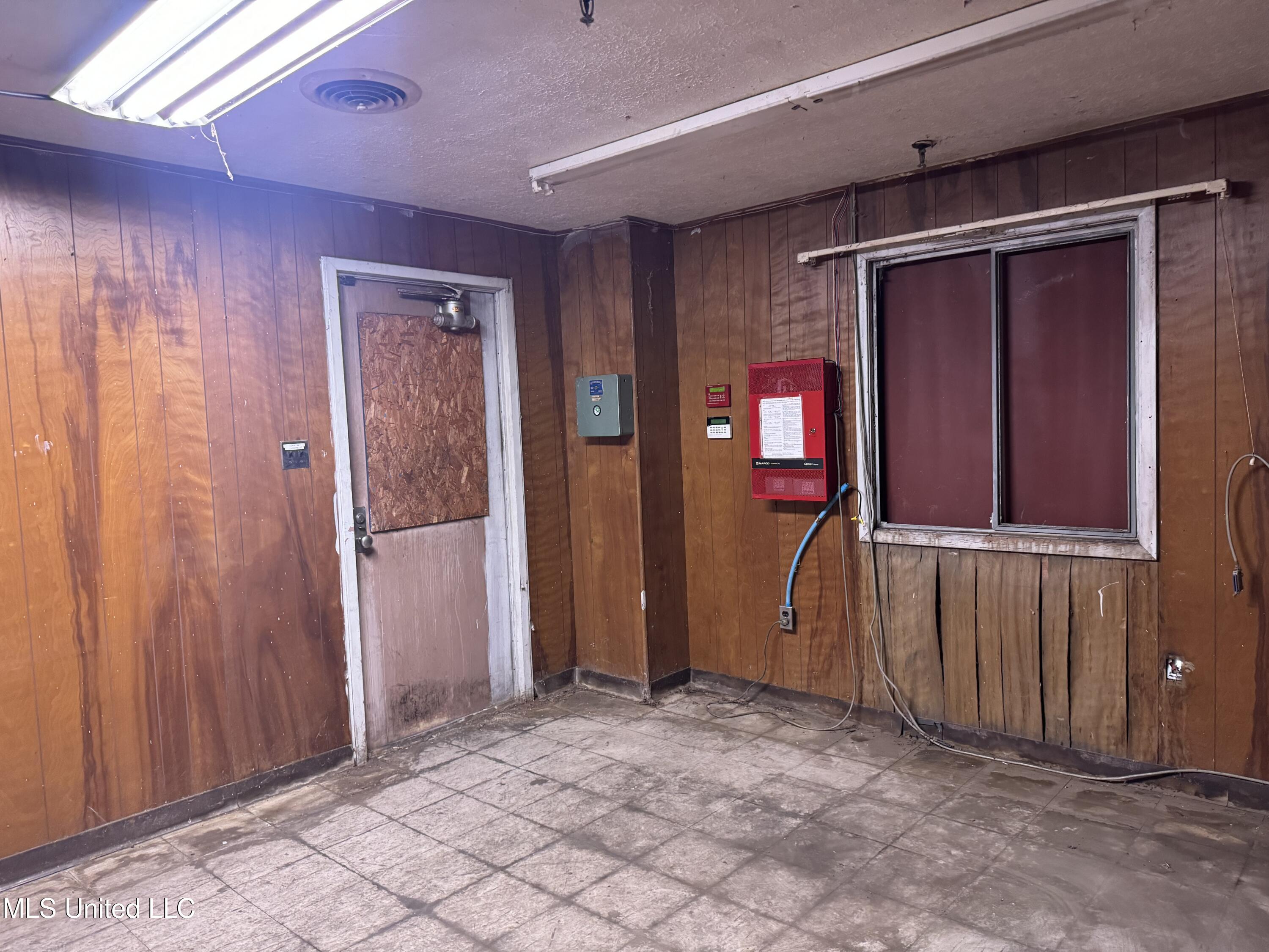 512 Matthews Drive Property Photo 31