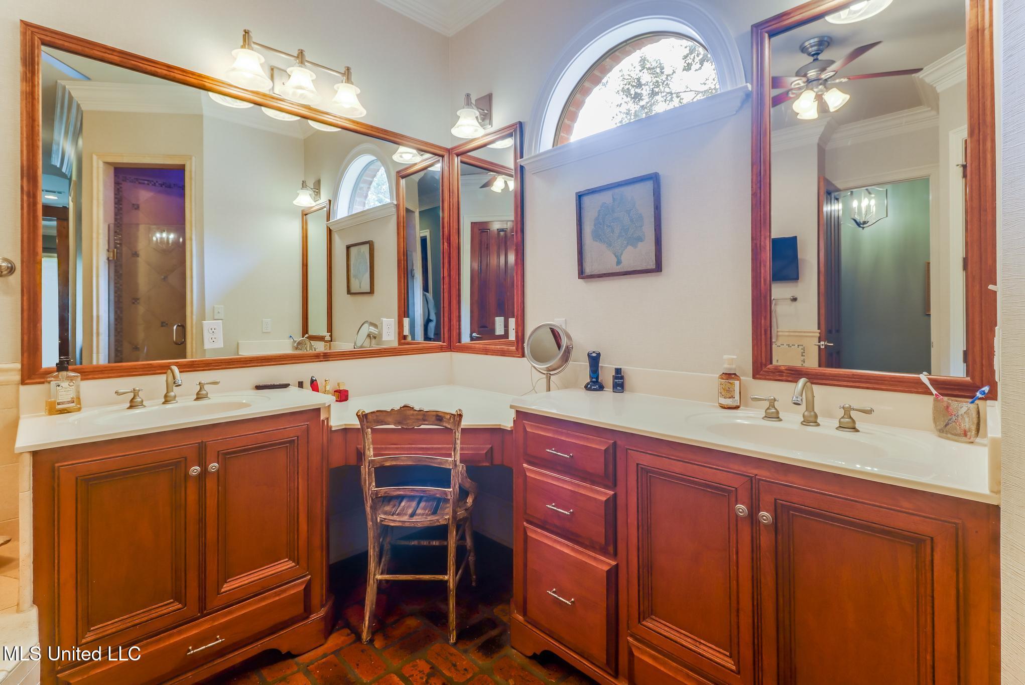 2018 Lantana Cove Property Photo 16