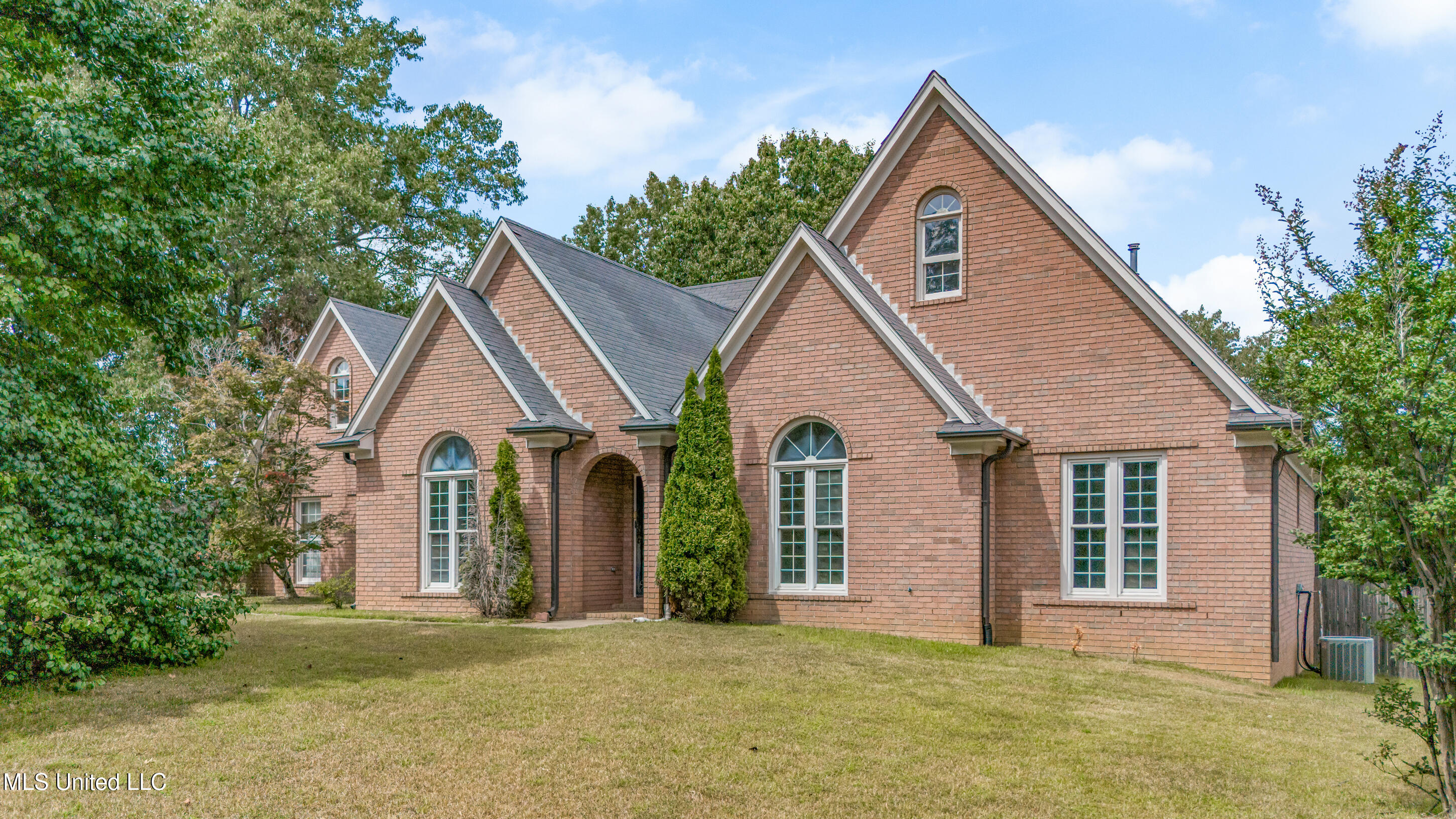 9344 Miranda Drive Property Photo 1