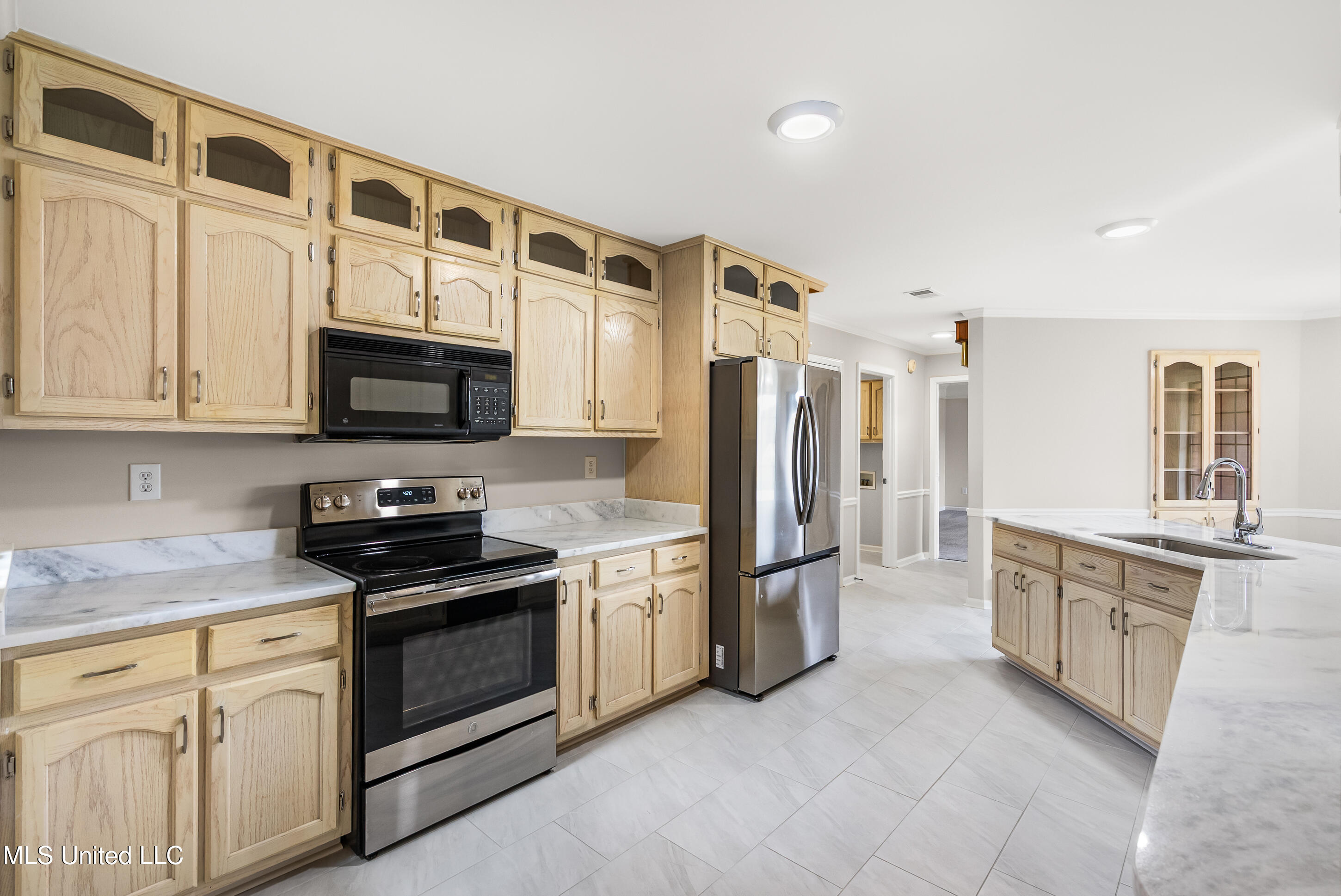 9344 Miranda Drive Property Photo 6