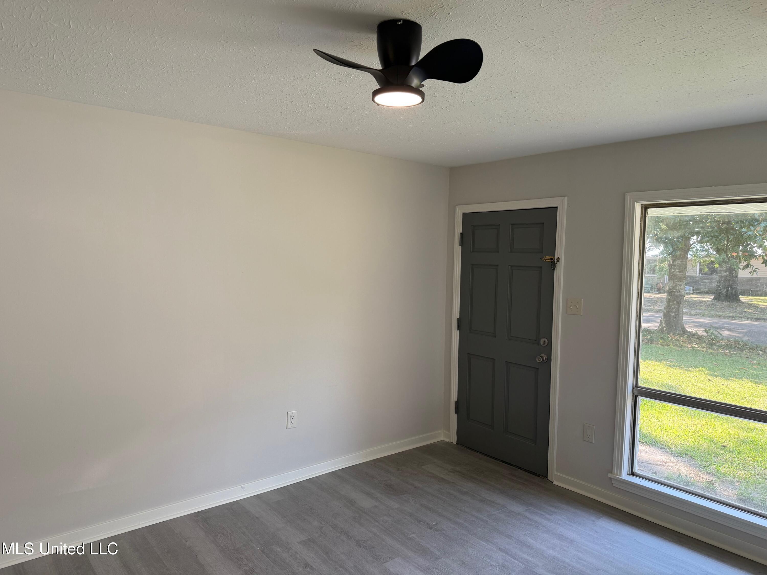 302 Saint Paul Street Property Photo 3