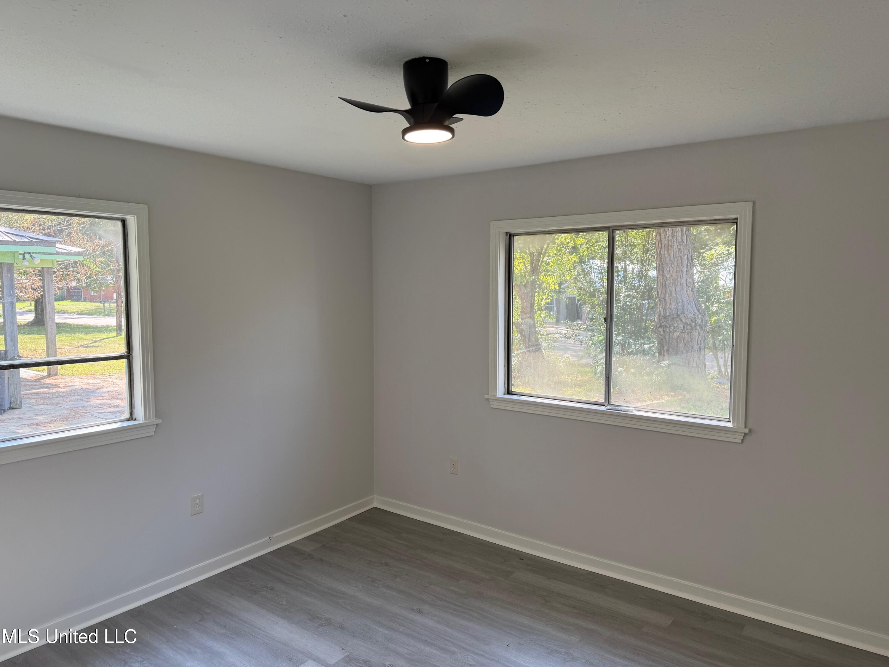 302 Saint Paul Street Property Photo 9