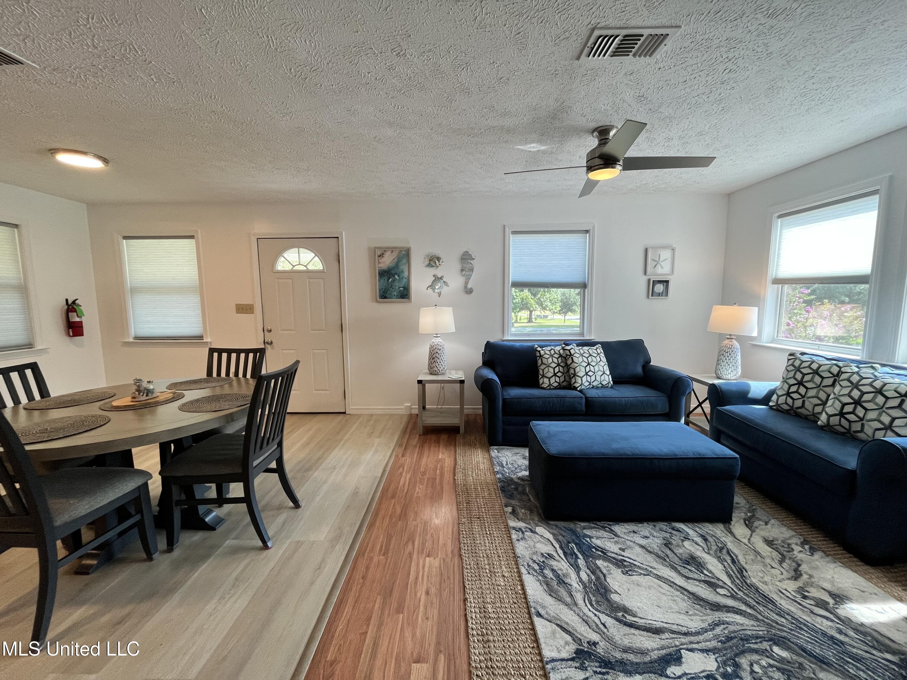 206 Gulf Drive Property Photo 8