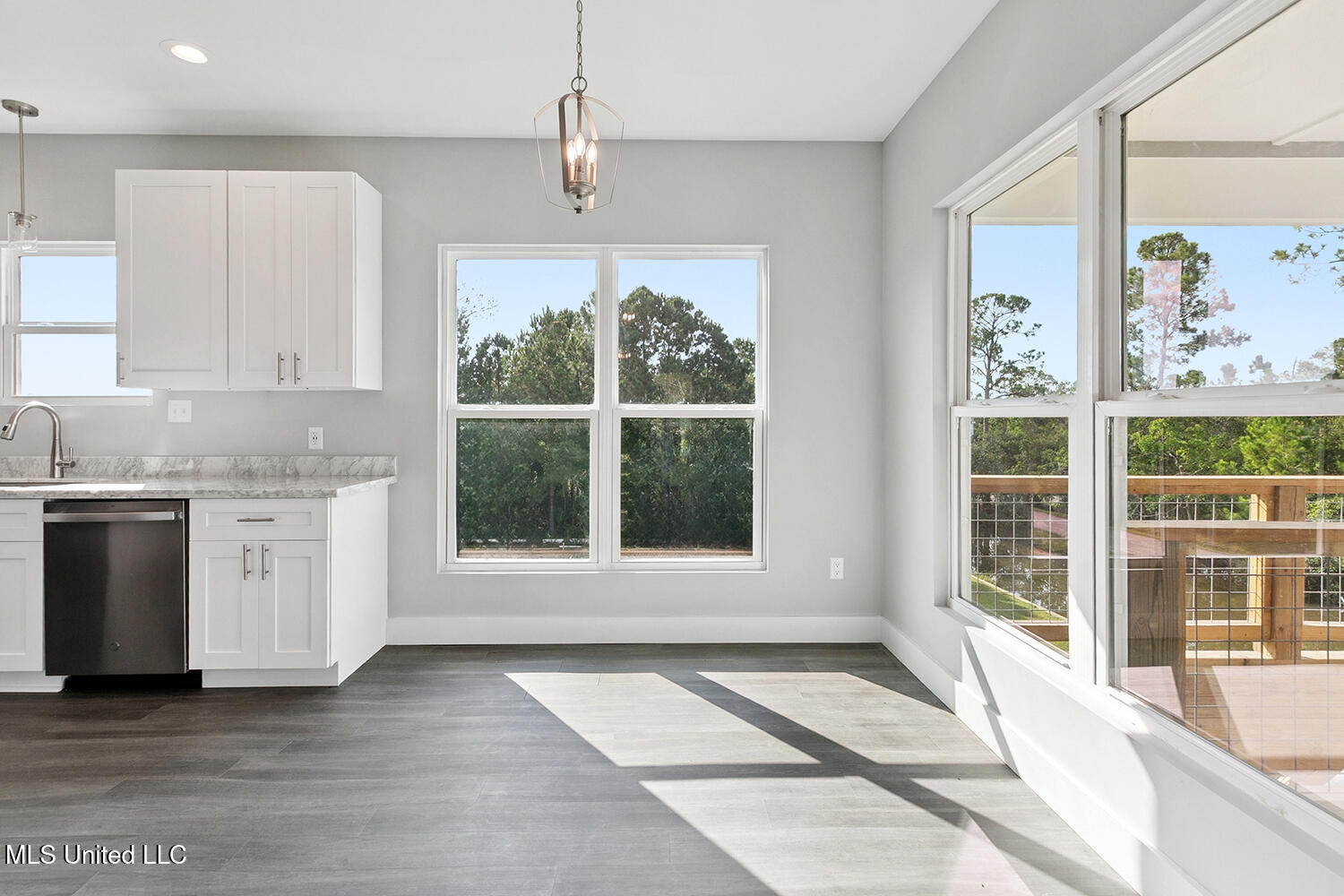 5019 Colorado Street Property Photo 9