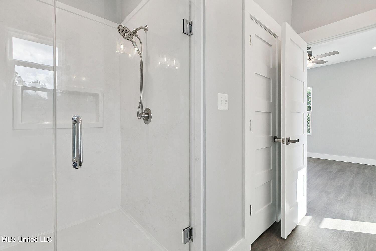 5019 Colorado Street Property Photo 12