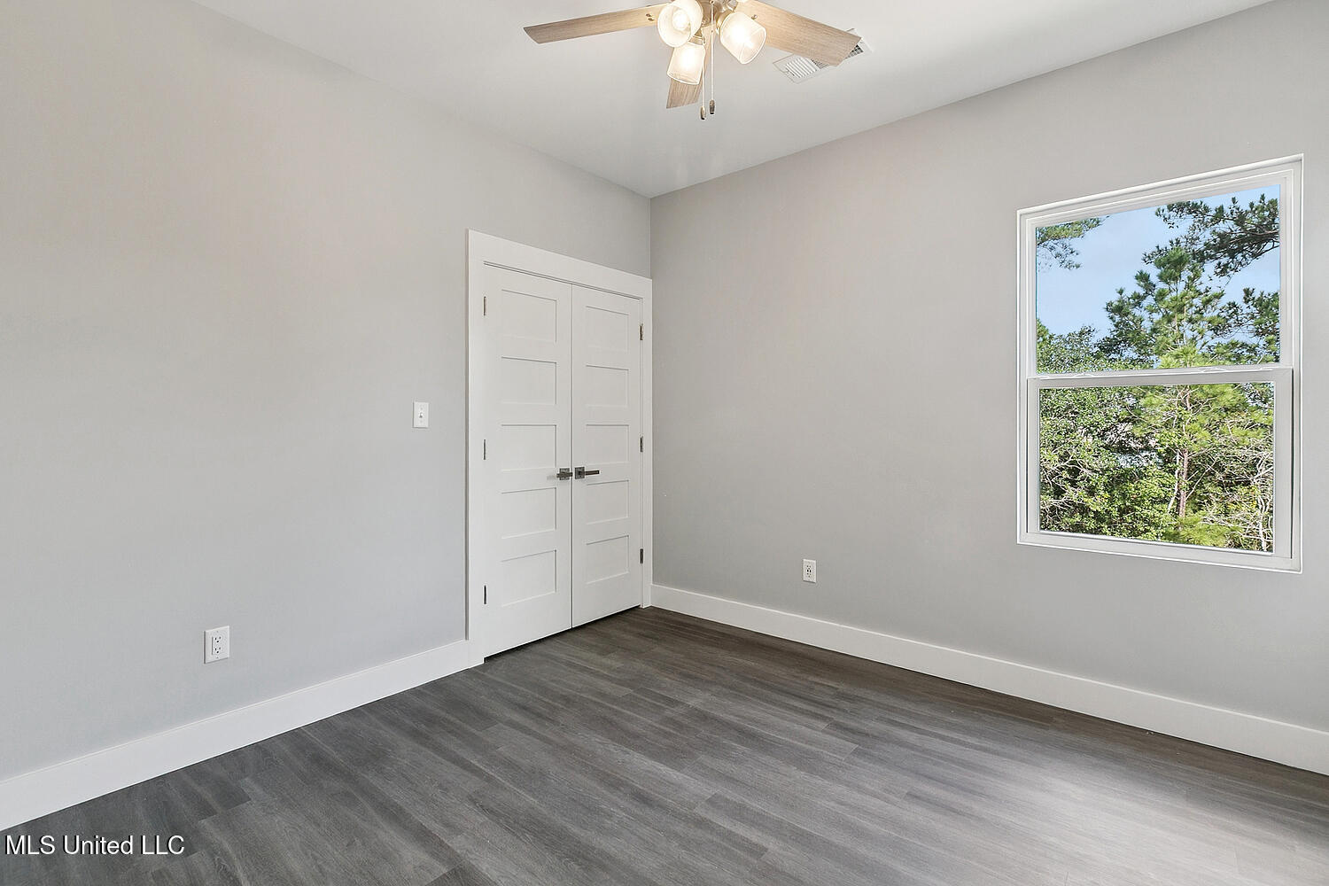 5019 Colorado Street Property Photo 13